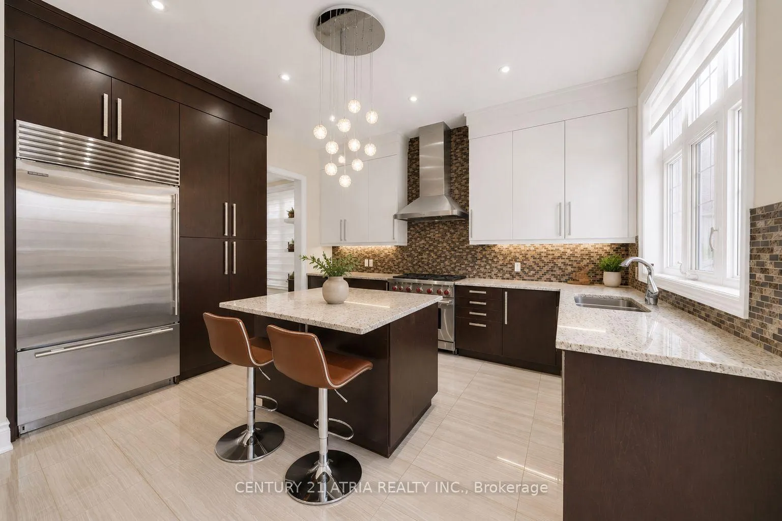 Photo 4 of 20 Baldry Avenue, Vaughan, Patterson — HOMEH
