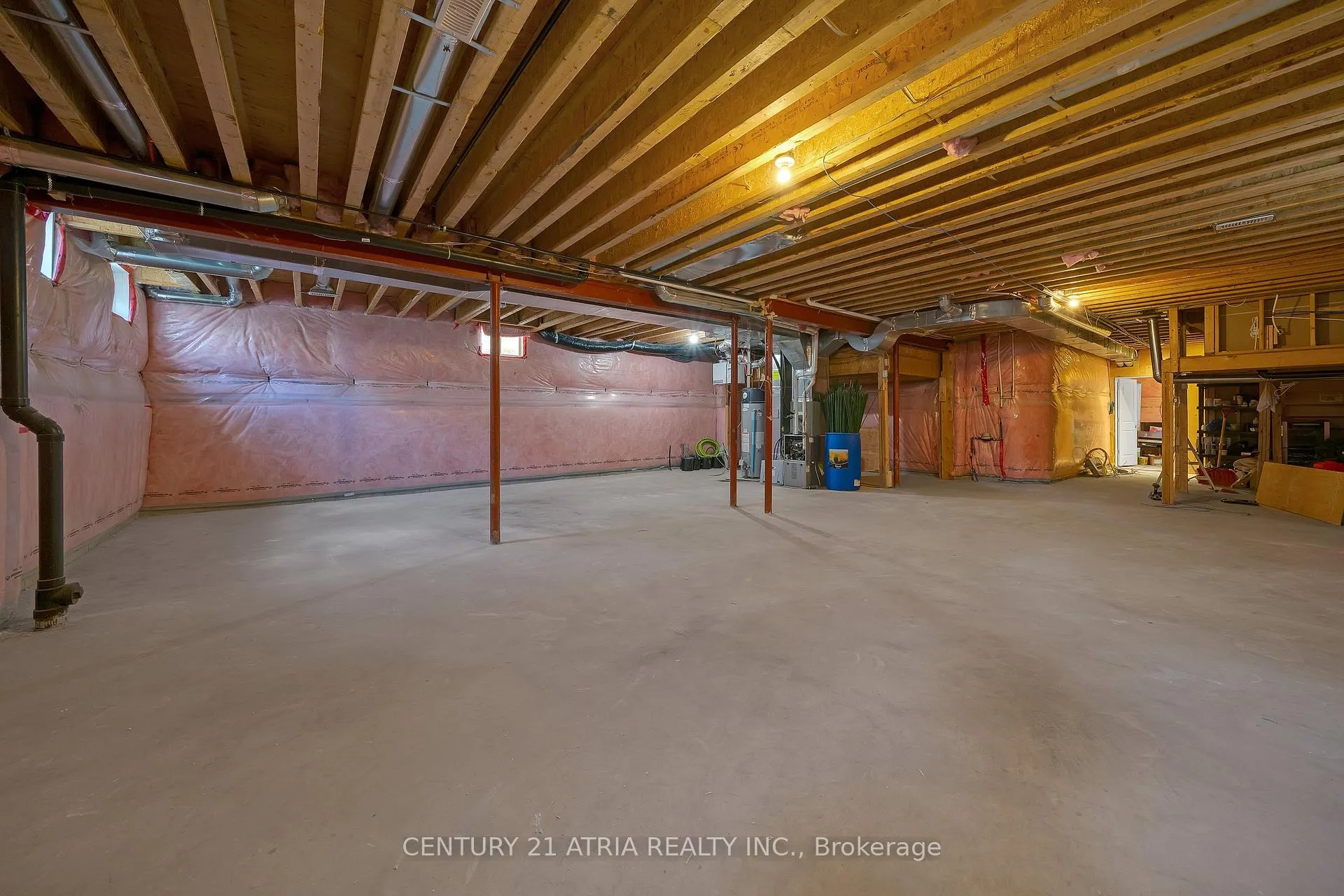 Photo 8 of 20 Baldry Avenue, Vaughan, Patterson — HOMEH
