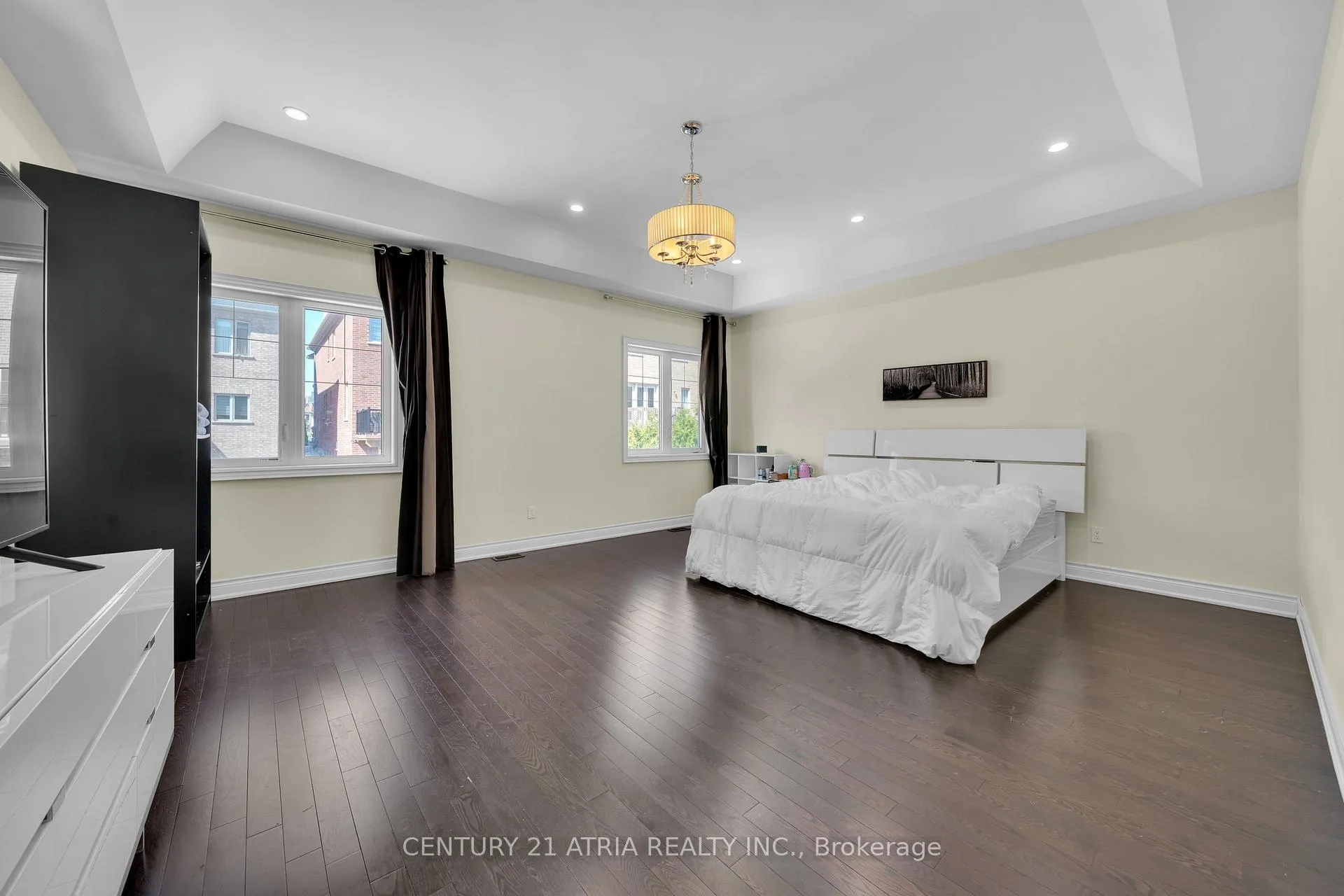 Photo 13 of 20 Baldry Avenue, Vaughan, Patterson — HOMEH