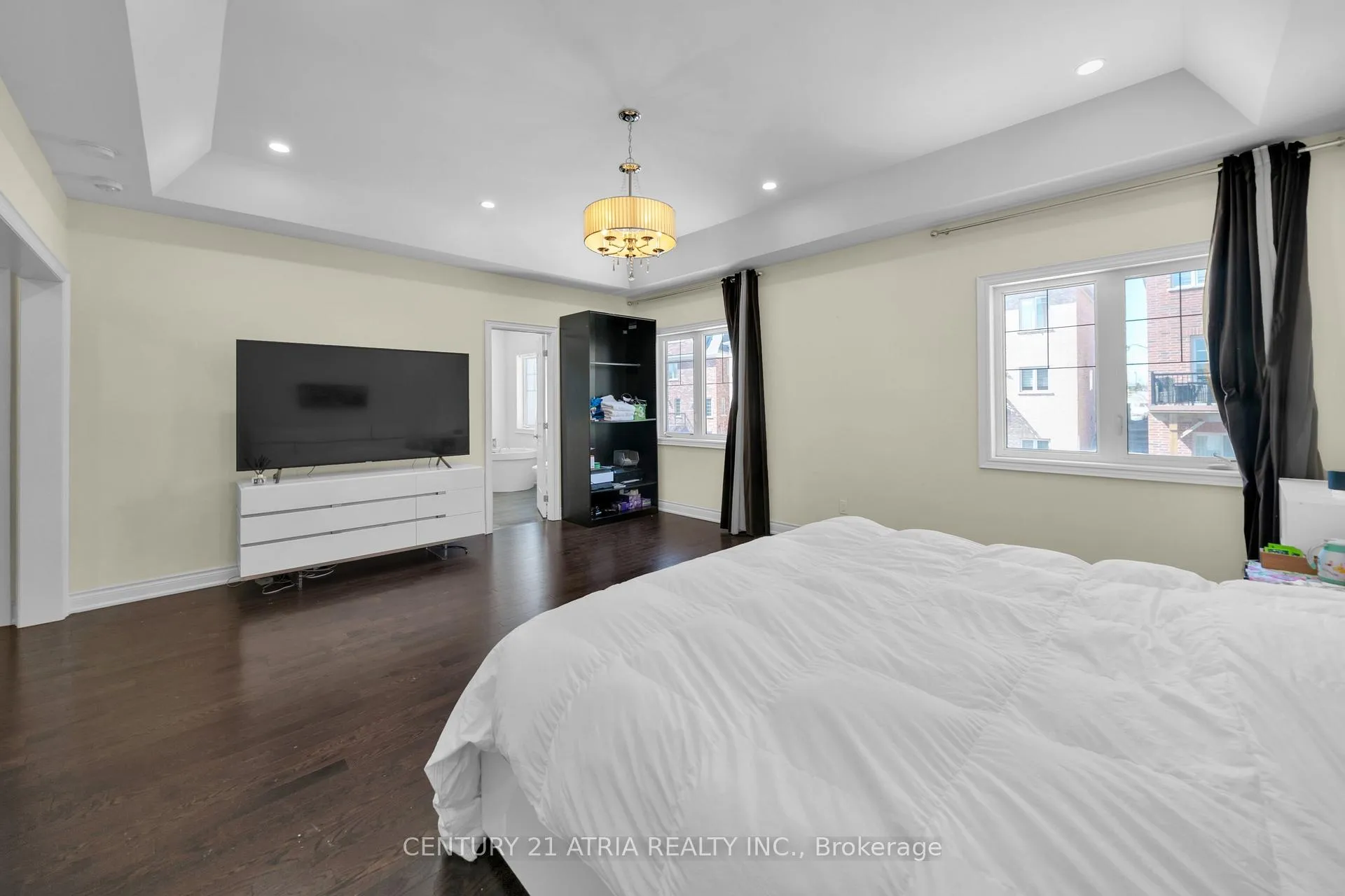 Photo 14 of 20 Baldry Avenue, Vaughan, Patterson — HOMEH