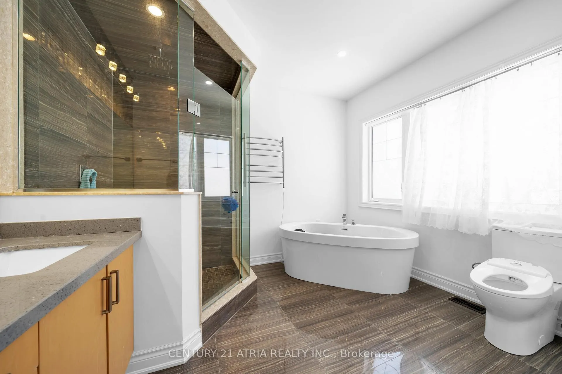 Photo 16 of 20 Baldry Avenue, Vaughan, Patterson — HOMEH