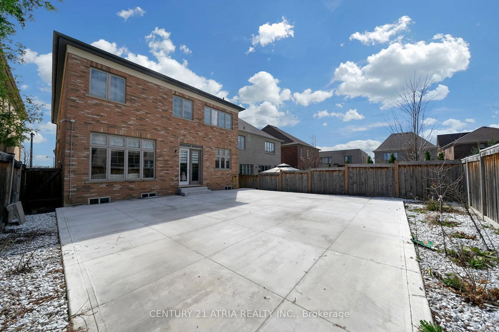 Photo 18 of 20 Baldry Avenue, Vaughan, Patterson — HOMEH