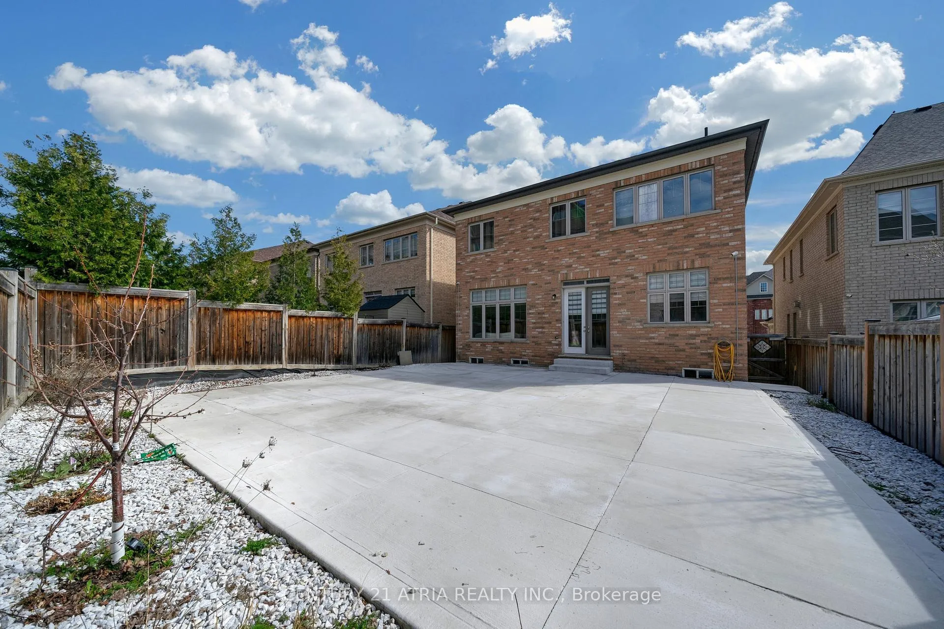 Photo 19 of 20 Baldry Avenue, Vaughan, Patterson — HOMEH