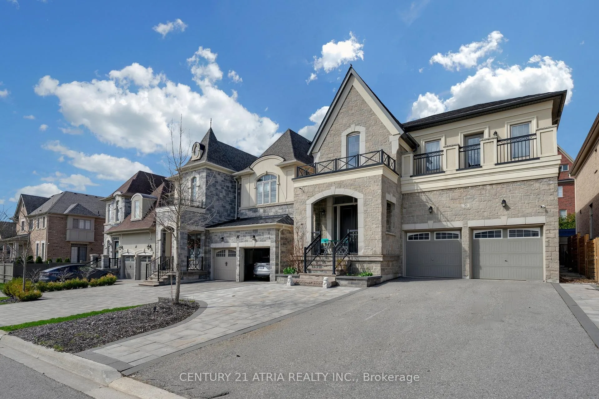 Photo 1 of 20 Baldry Avenue, Vaughan, Patterson — HOMEH