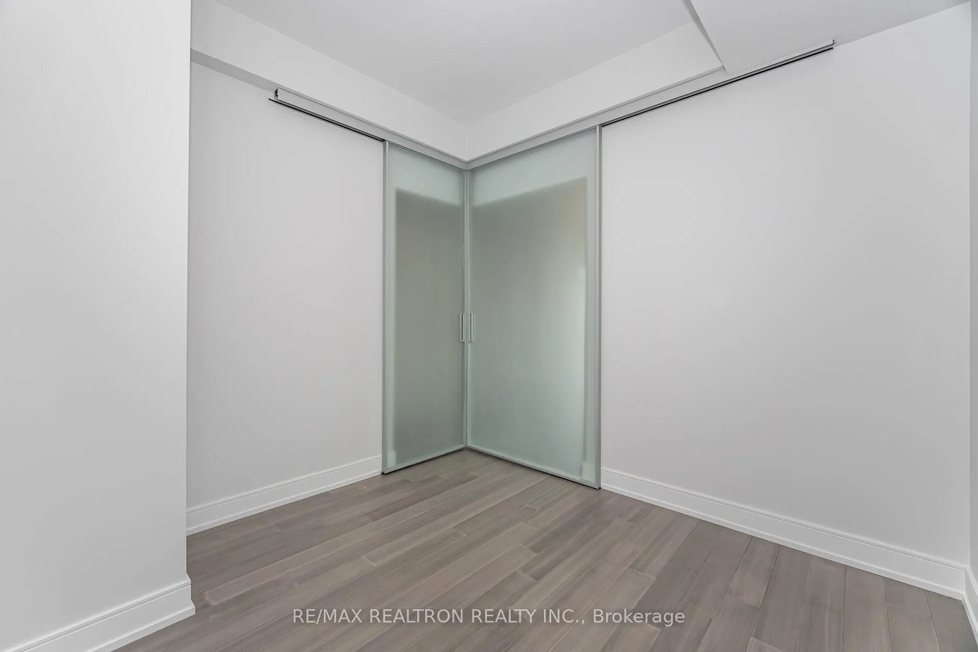 Photo 12 of Unit 608, 664 Spadina Avenue, Toronto, University — HOMEH