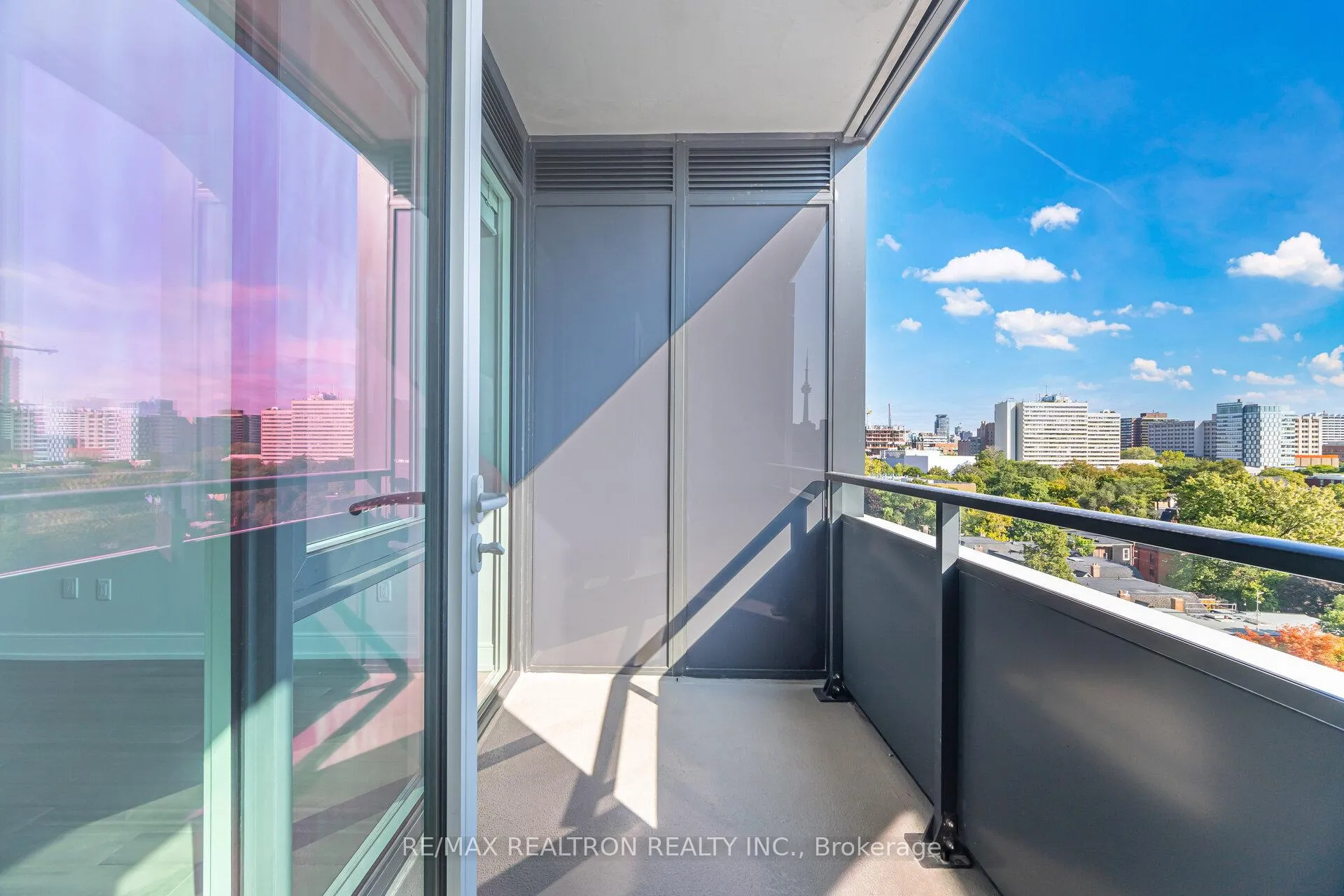 Photo 16 of Unit 608, 664 Spadina Avenue, Toronto, University — HOMEH