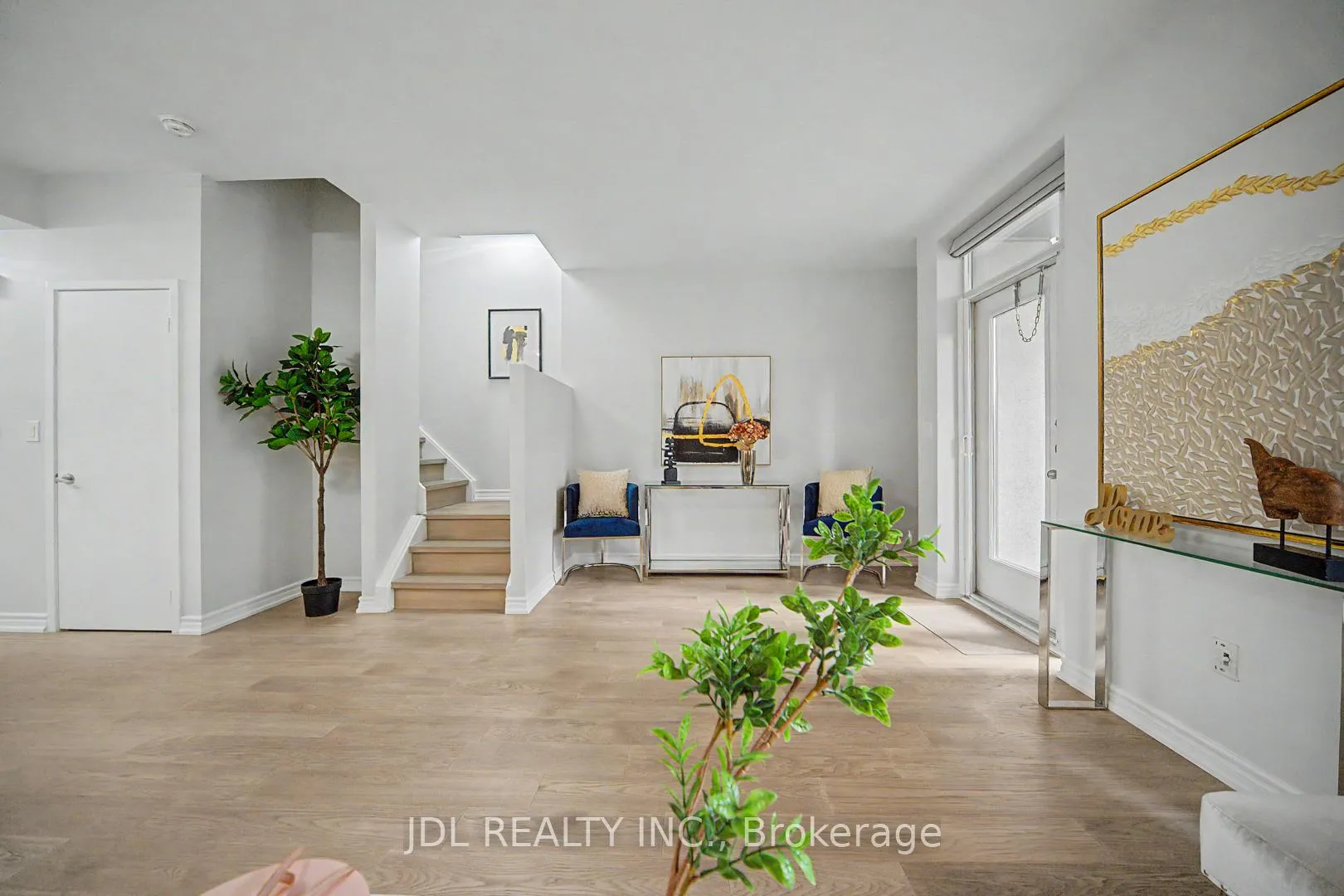 Photo 5 of Unit Th8, 31 Brunel Court, Toronto, Waterfront Communities — HOMEH