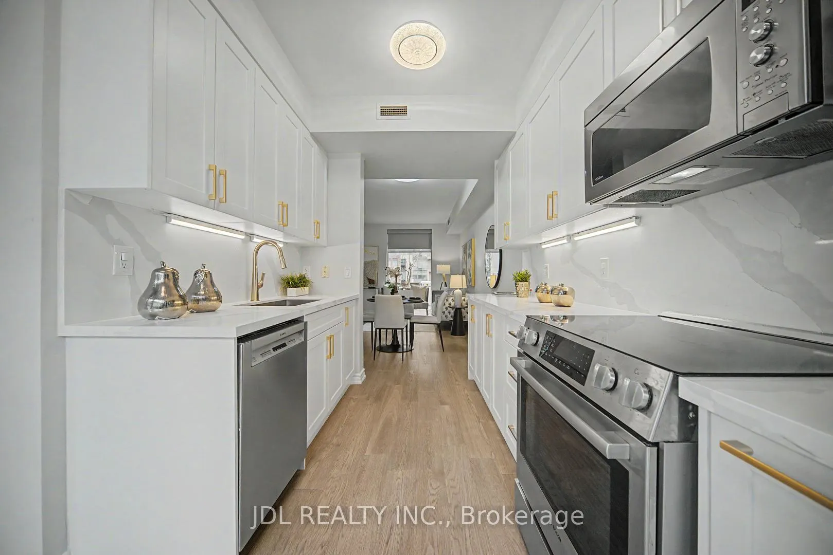 Photo 8 of Unit Th8, 31 Brunel Court, Toronto, Waterfront Communities — HOMEH