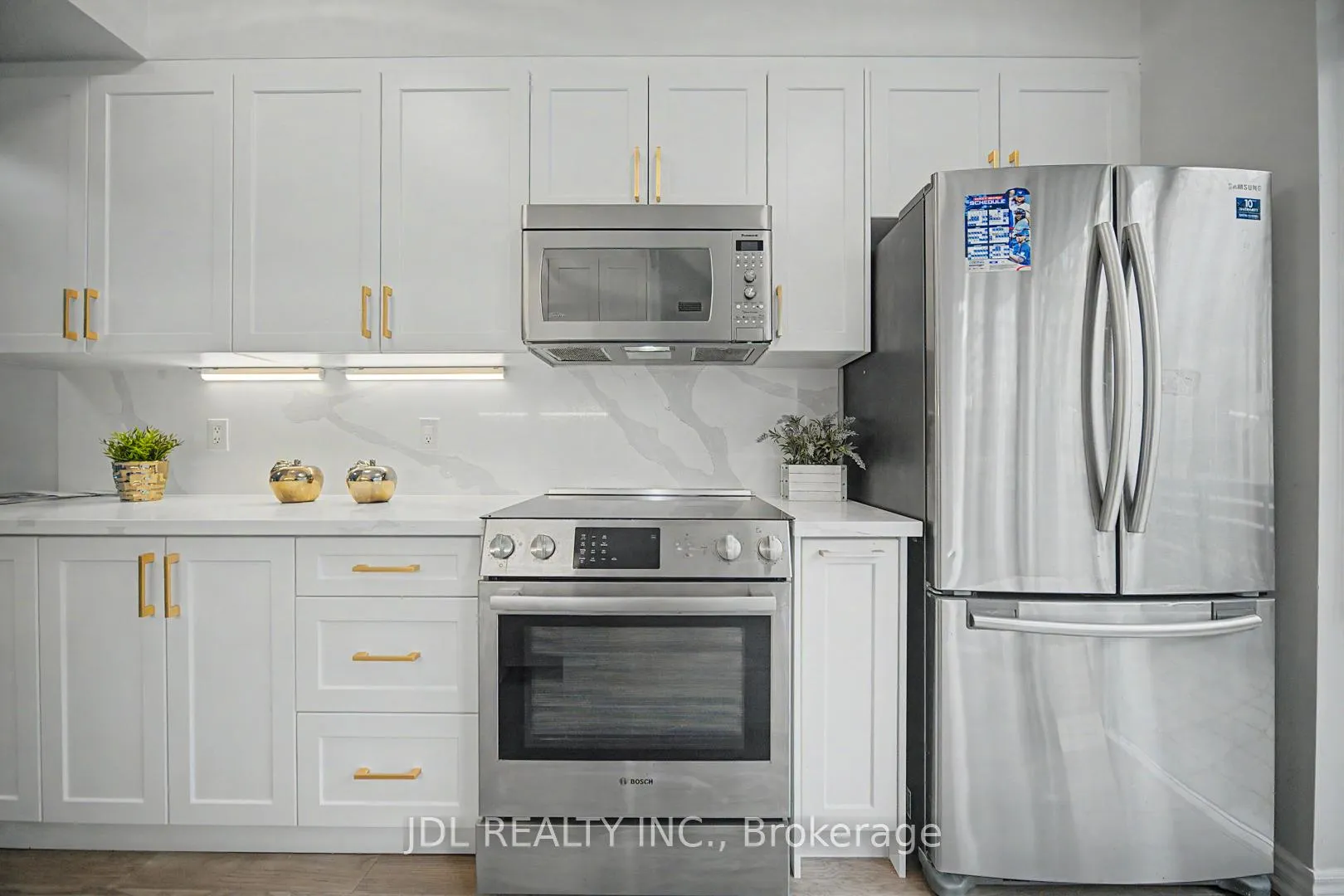 Photo 9 of Unit Th8, 31 Brunel Court, Toronto, Waterfront Communities — HOMEH