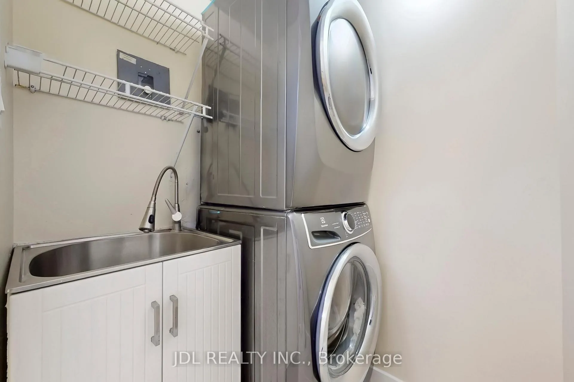 Photo 12 of Unit Th8, 31 Brunel Court, Toronto, Waterfront Communities — HOMEH