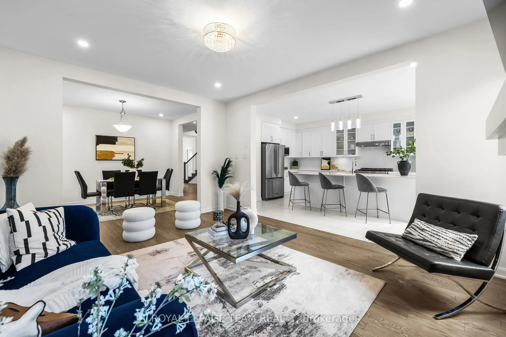 Photo 5 of 800 Cappamore Drive, Ottawa, Barrhaven - Half Moon Bay — HOMEH