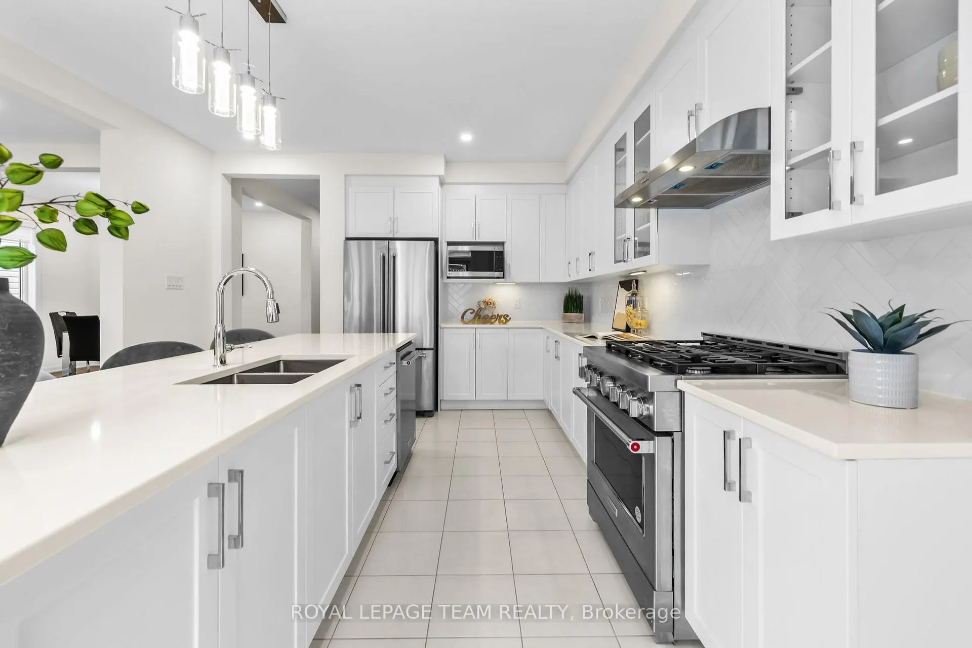 Photo 11 of 800 Cappamore Drive, Ottawa, Barrhaven - Half Moon Bay — HOMEH