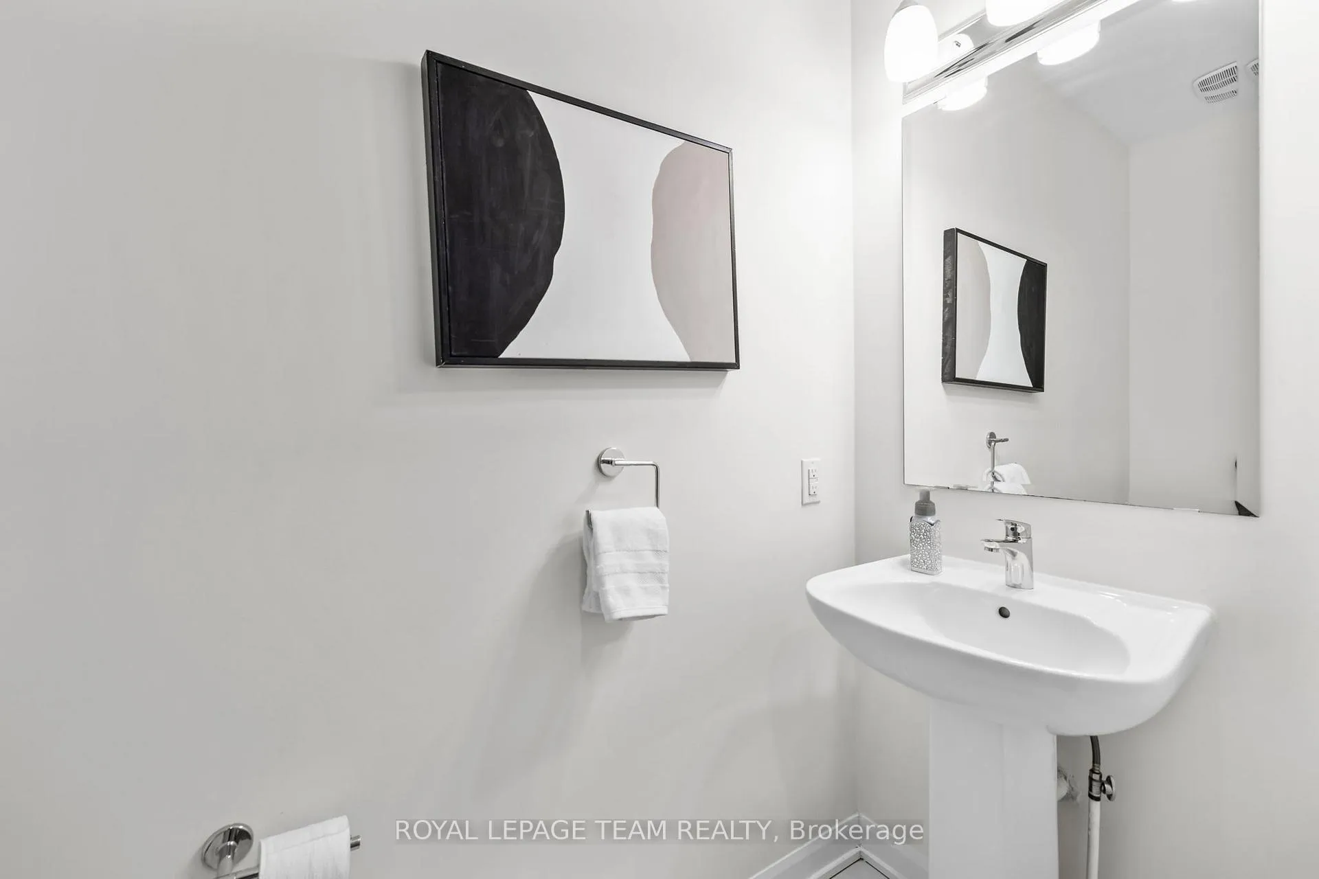 Photo 15 of 800 Cappamore Drive, Ottawa, Barrhaven - Half Moon Bay — HOMEH