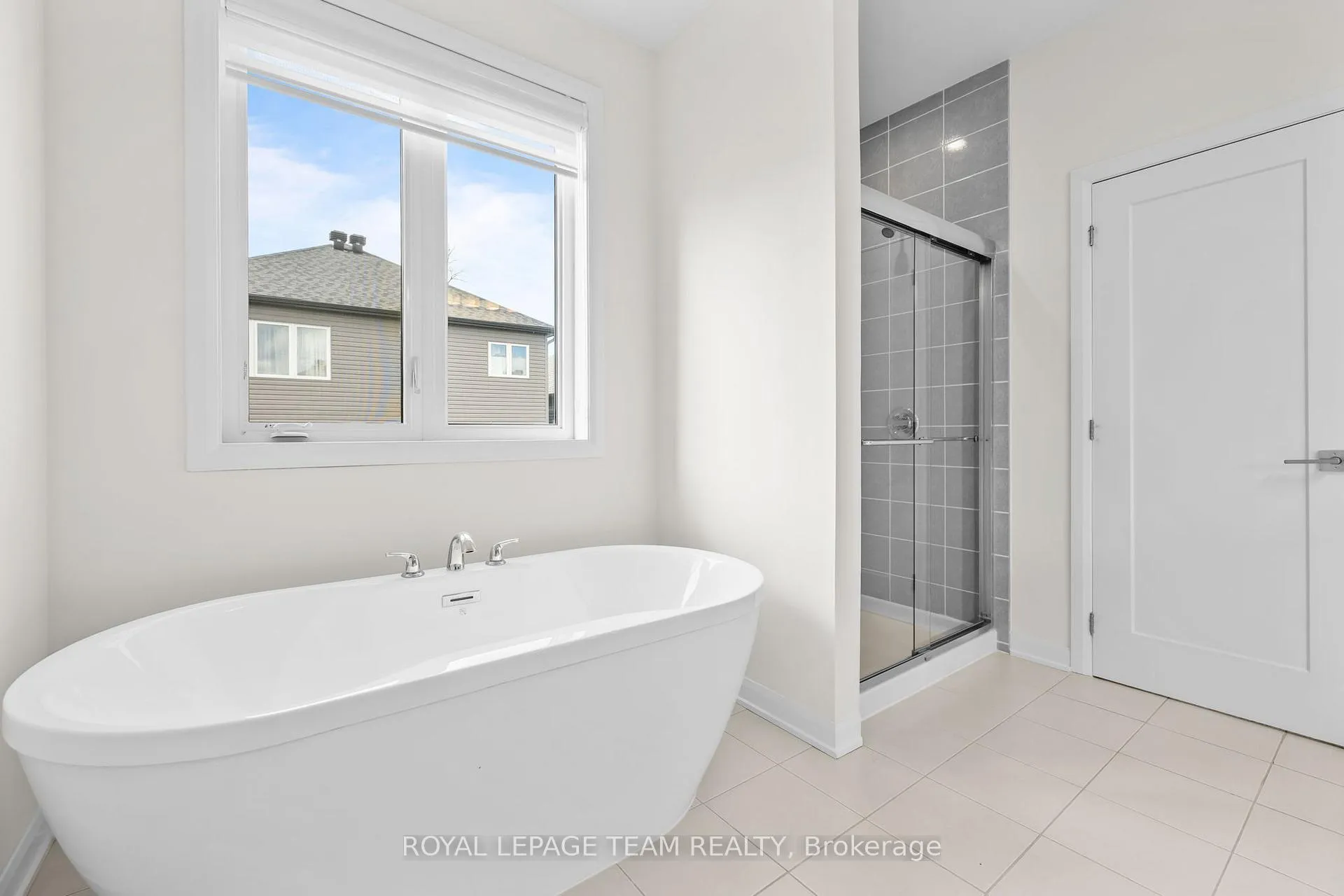 Photo 21 of 800 Cappamore Drive, Ottawa, Barrhaven - Half Moon Bay — HOMEH