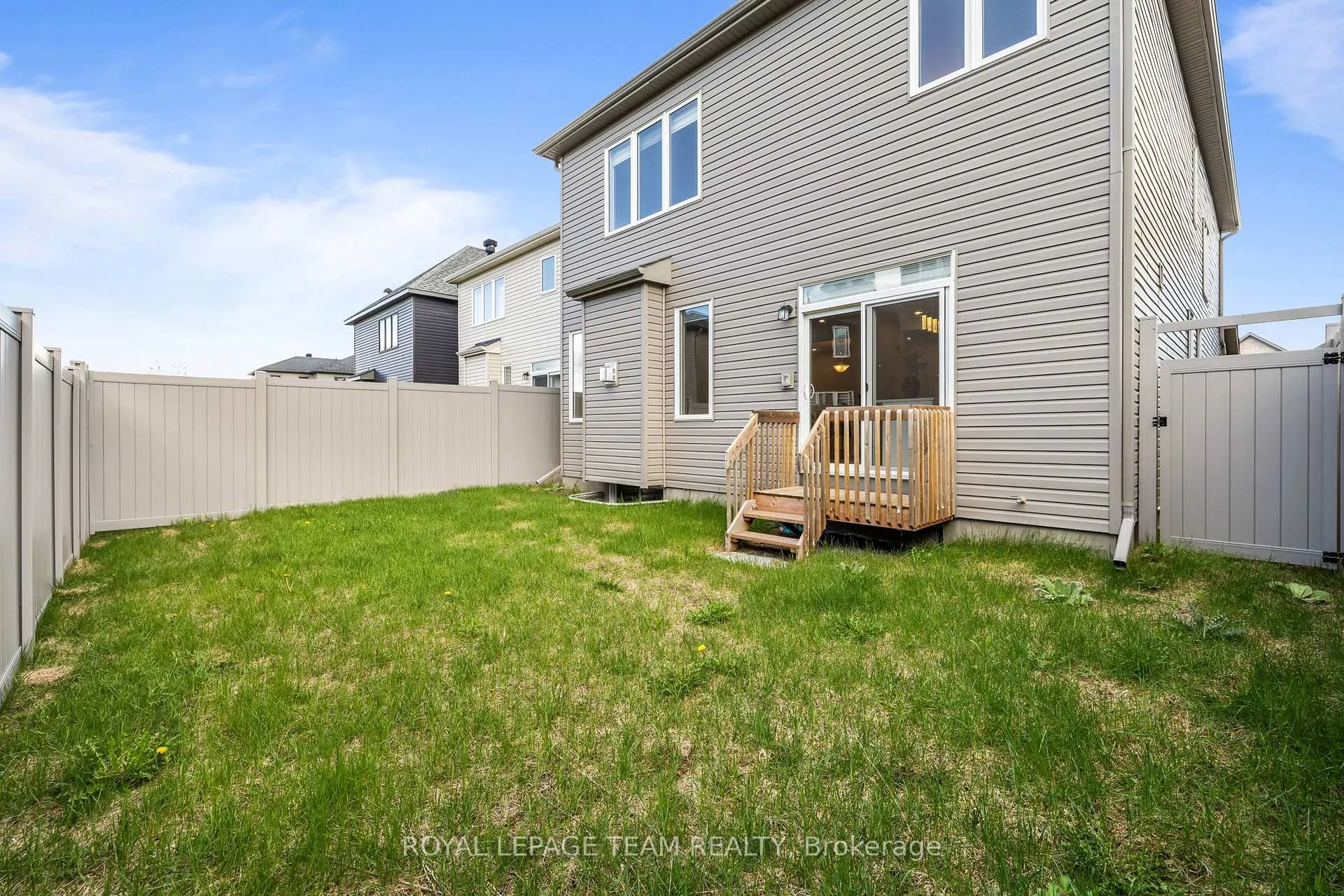 Photo 32 of 800 Cappamore Drive, Ottawa, Barrhaven - Half Moon Bay — HOMEH