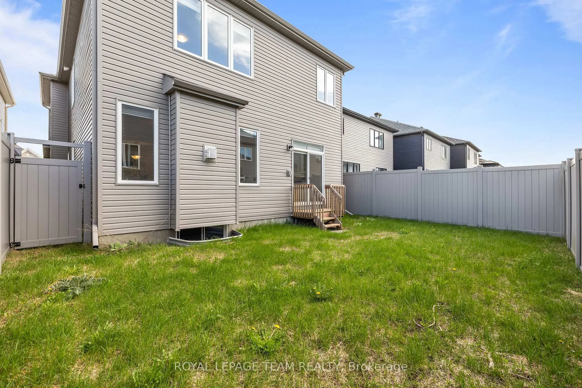 Photo 33 of 800 Cappamore Drive, Ottawa, Barrhaven - Half Moon Bay — HOMEH
