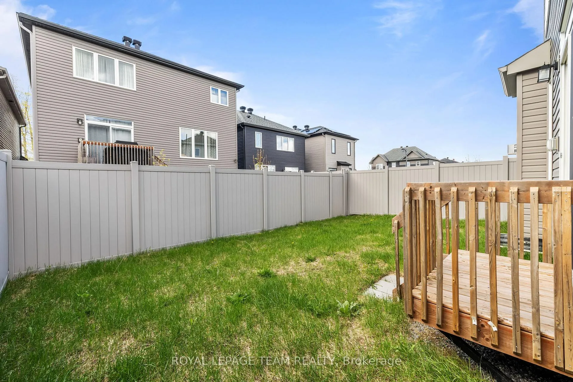 Photo 34 of 800 Cappamore Drive, Ottawa, Barrhaven - Half Moon Bay — HOMEH