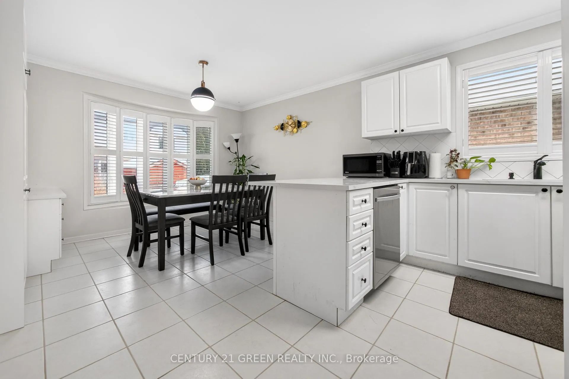 Photo 14 of 1666 Allan Crescent, Milton, Beaty — HOMEH