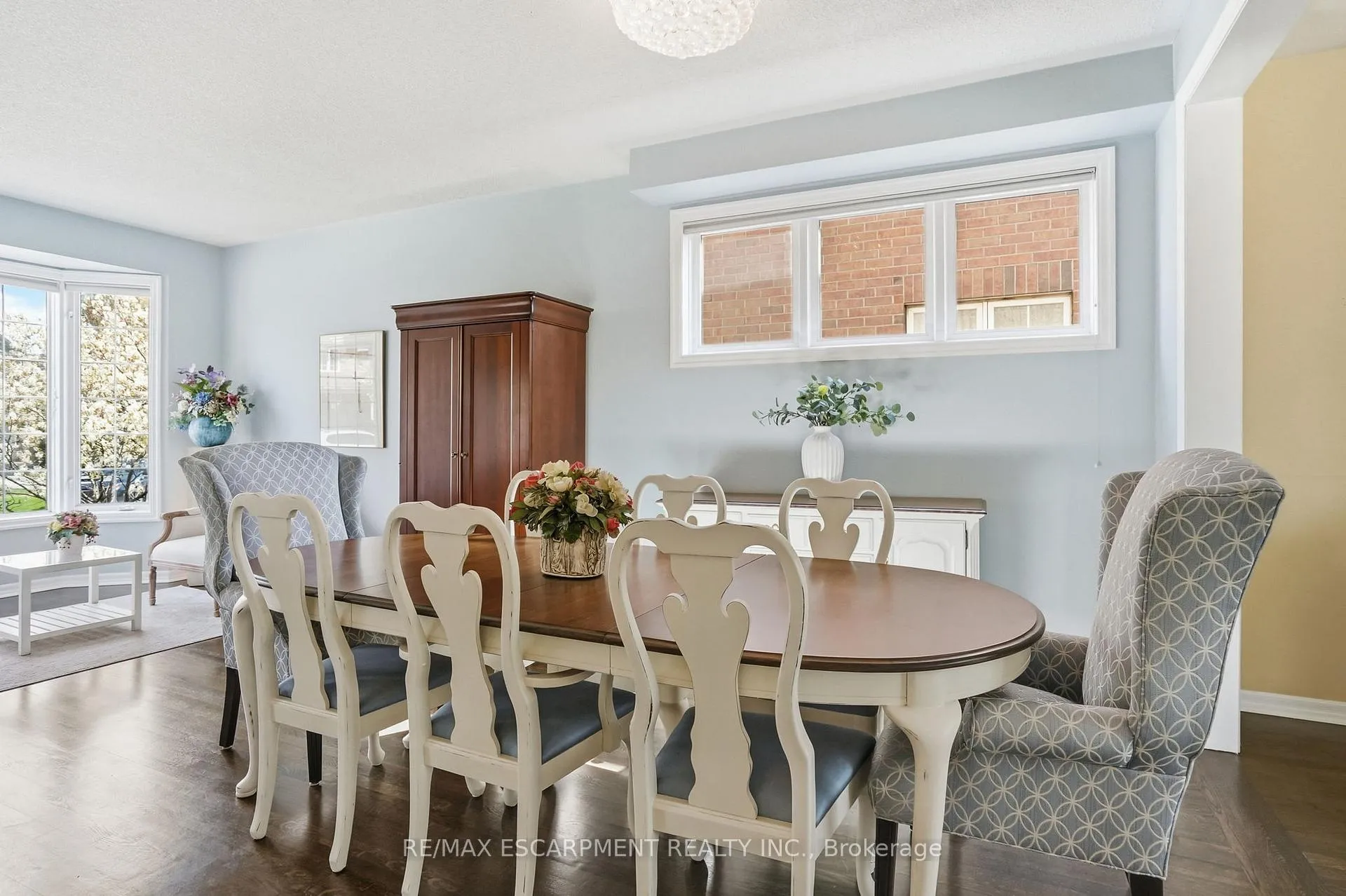 Photo 8 of 2456 Pebblestone Court, Oakville, West Oak Trails — HOMEH