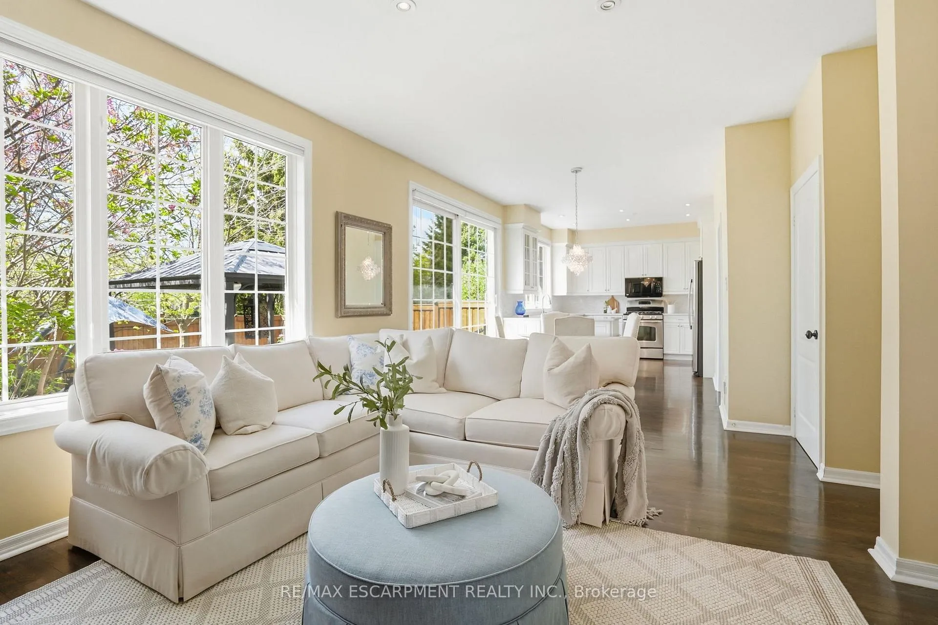 Photo 12 of 2456 Pebblestone Court, Oakville, West Oak Trails — HOMEH