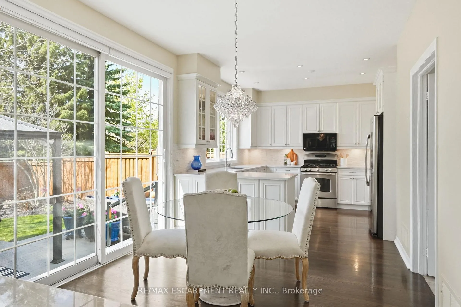 Photo 13 of 2456 Pebblestone Court, Oakville, West Oak Trails — HOMEH