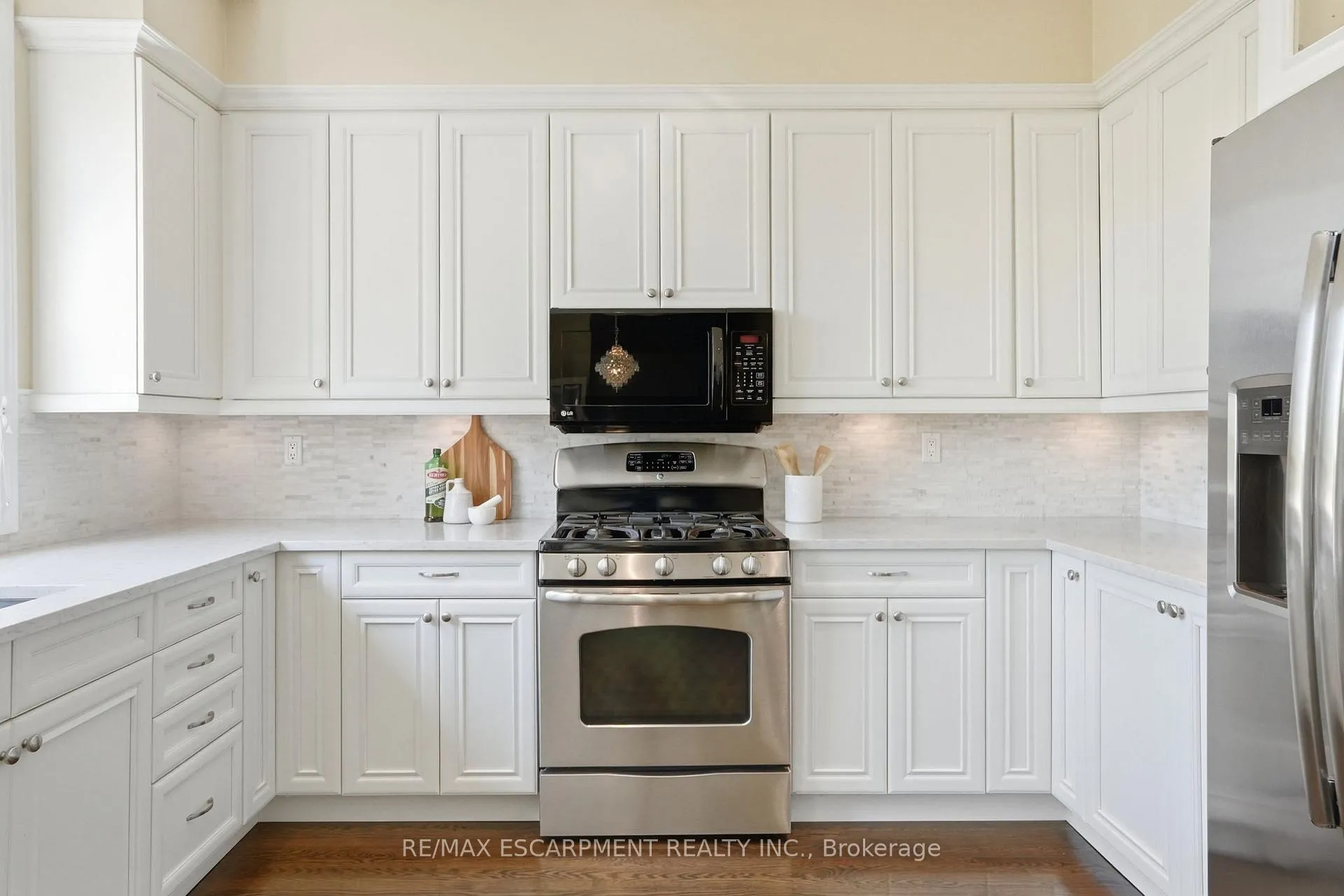 Photo 14 of 2456 Pebblestone Court, Oakville, West Oak Trails — HOMEH