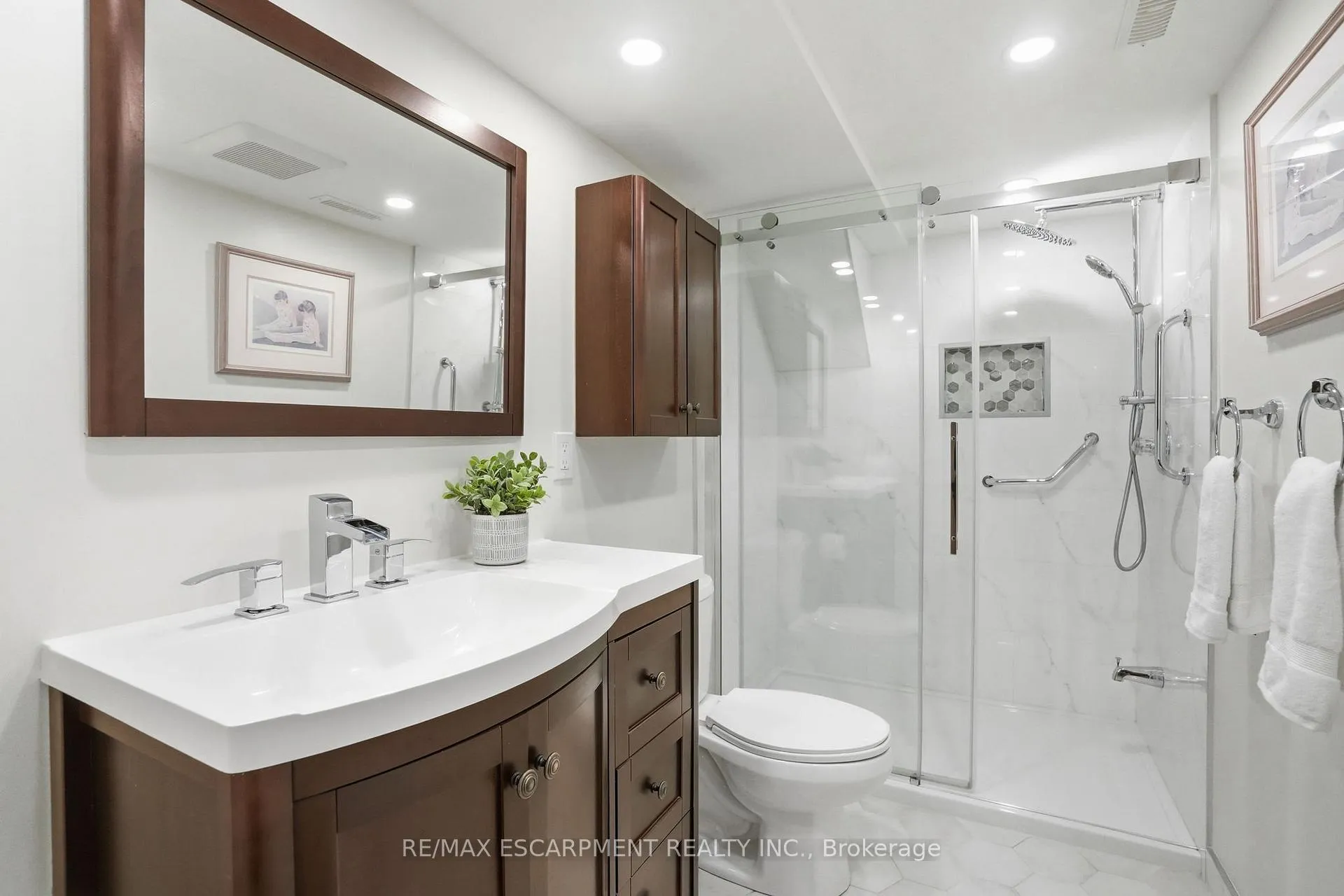 Photo 36 of 2456 Pebblestone Court, Oakville, West Oak Trails — HOMEH