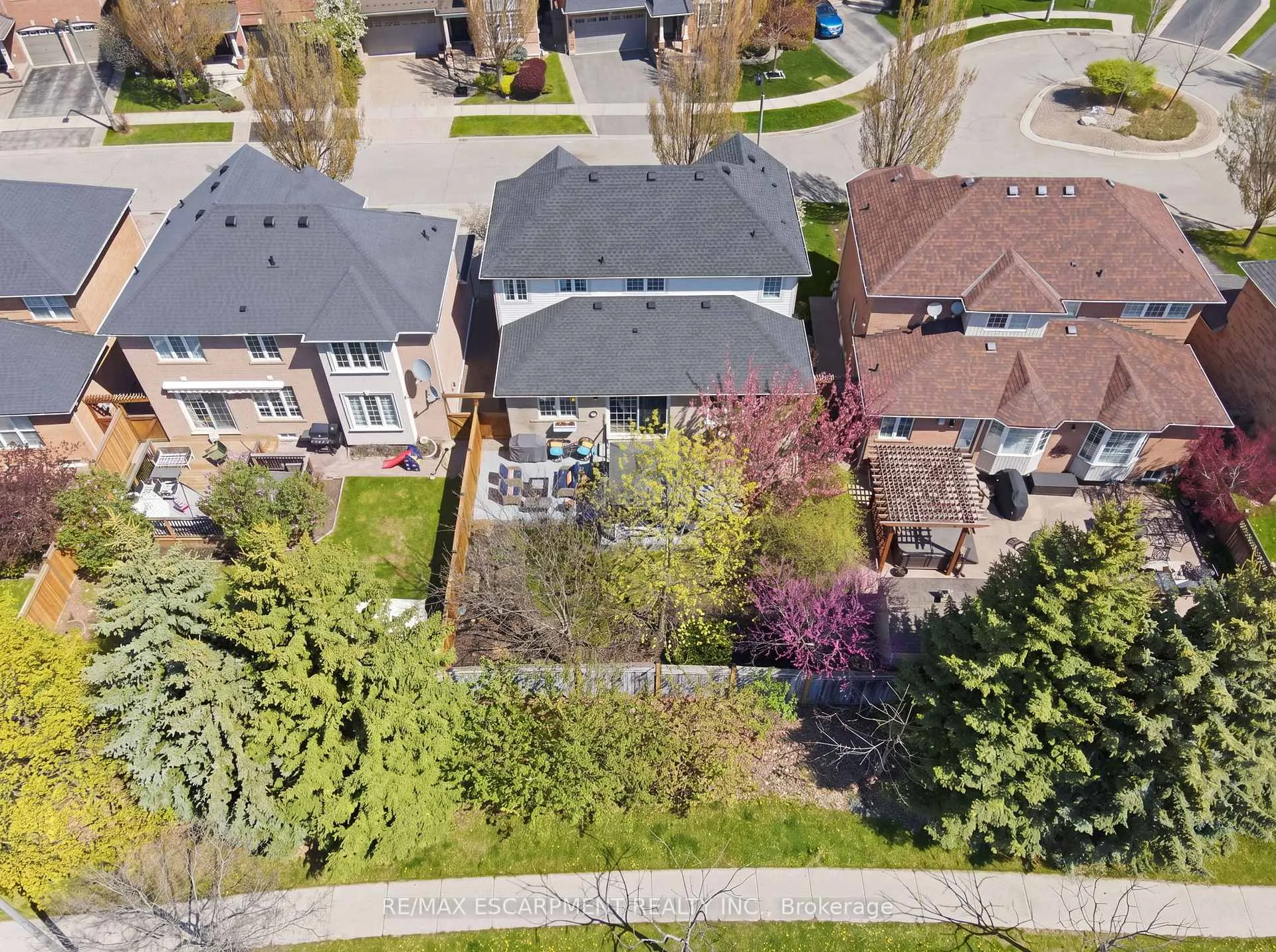 Photo 43 of 2456 Pebblestone Court, Oakville, West Oak Trails — HOMEH