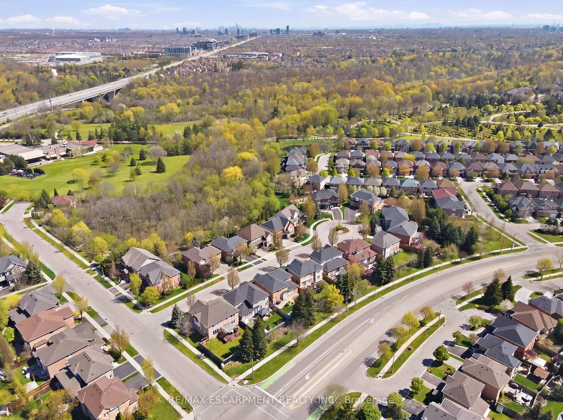 Photo 46 of 2456 Pebblestone Court, Oakville, West Oak Trails — HOMEH