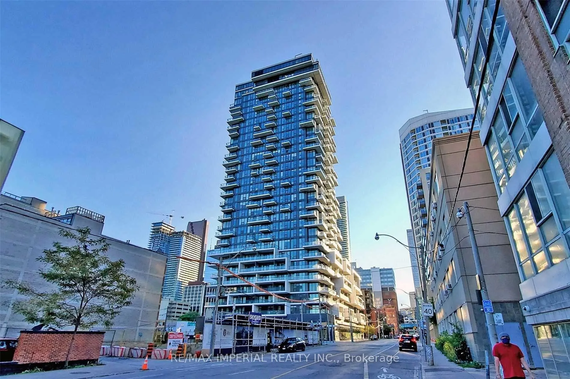 Front of Unit 2708, 77 Shuter Street