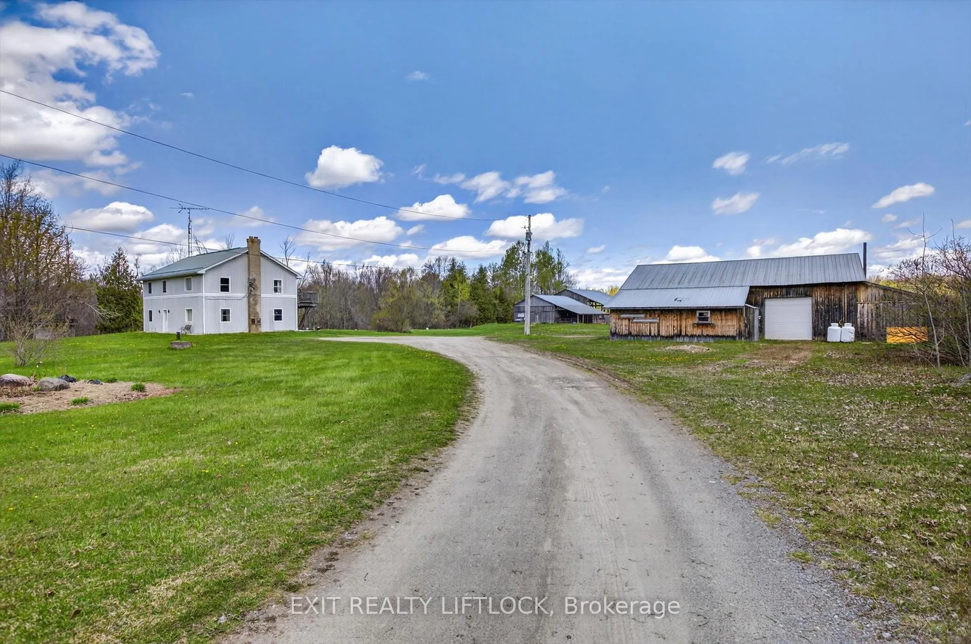 Photo 2 of 39 Third Line Rd, Douro-Dummer — HOMEH
