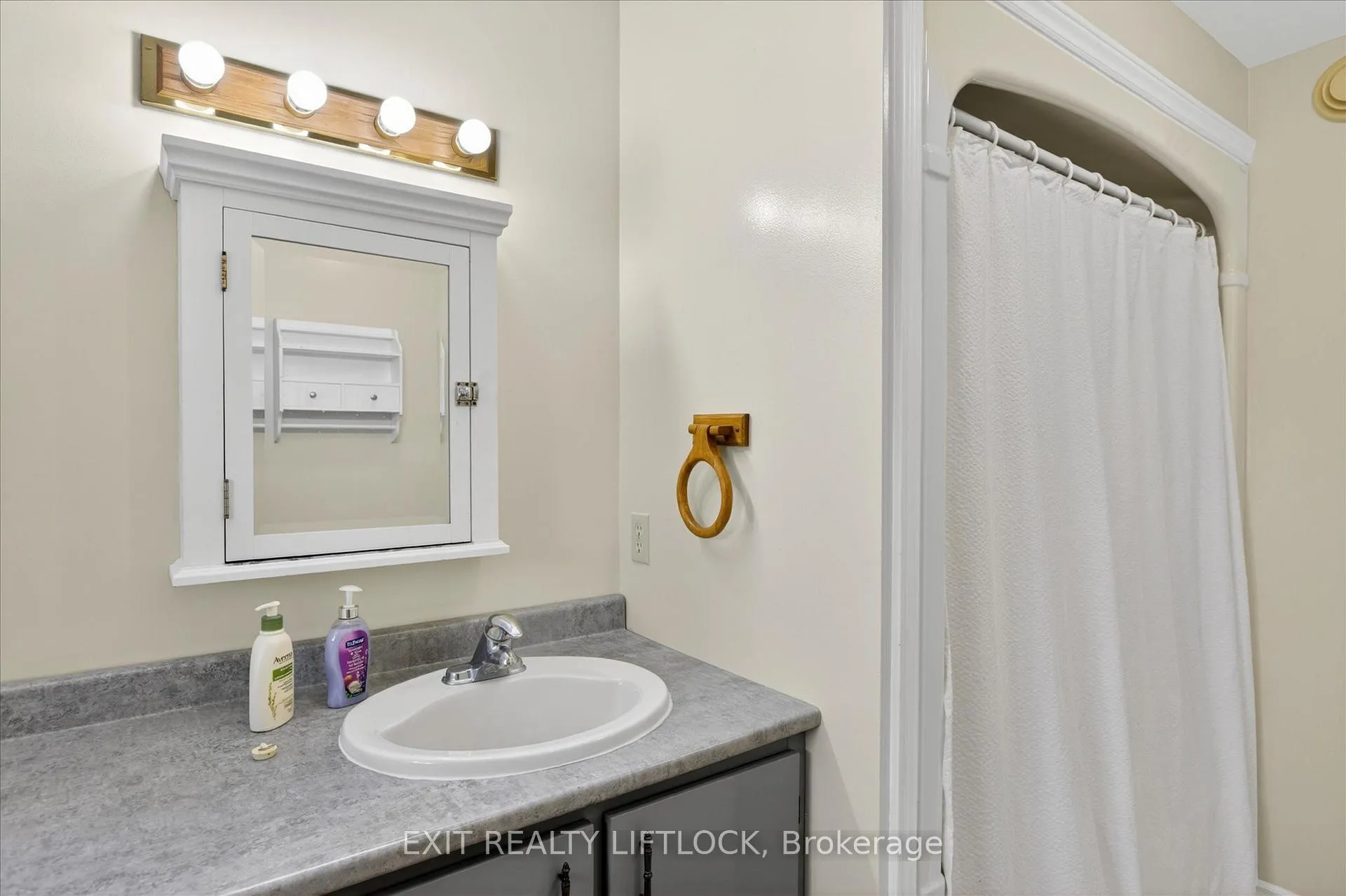 Photo 16 of 39 Third Line Rd, Douro-Dummer — HOMEH