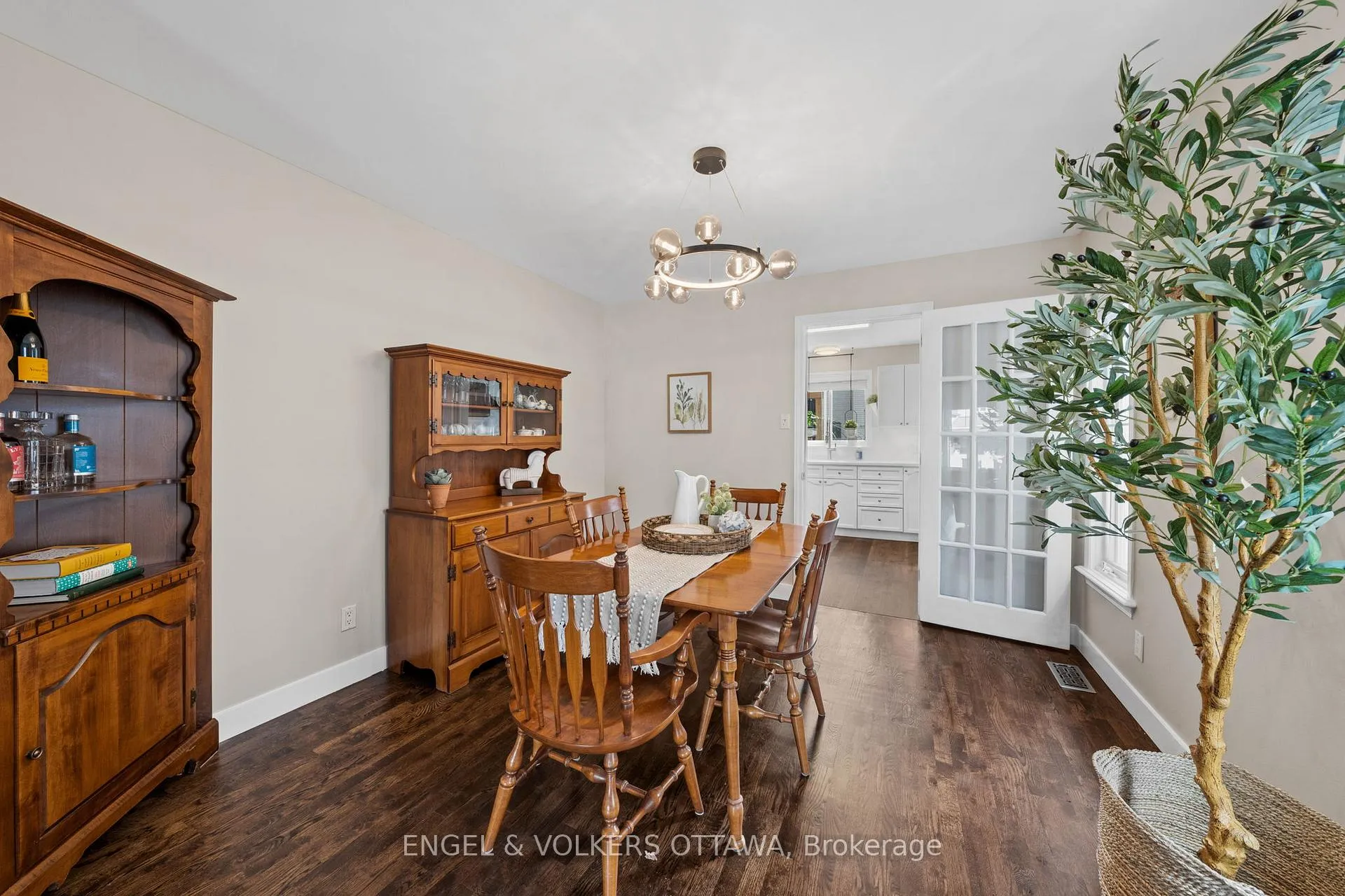 Photo 4 of 16 Mayford Avenue, Ottawa, Barrhaven East — HOMEH