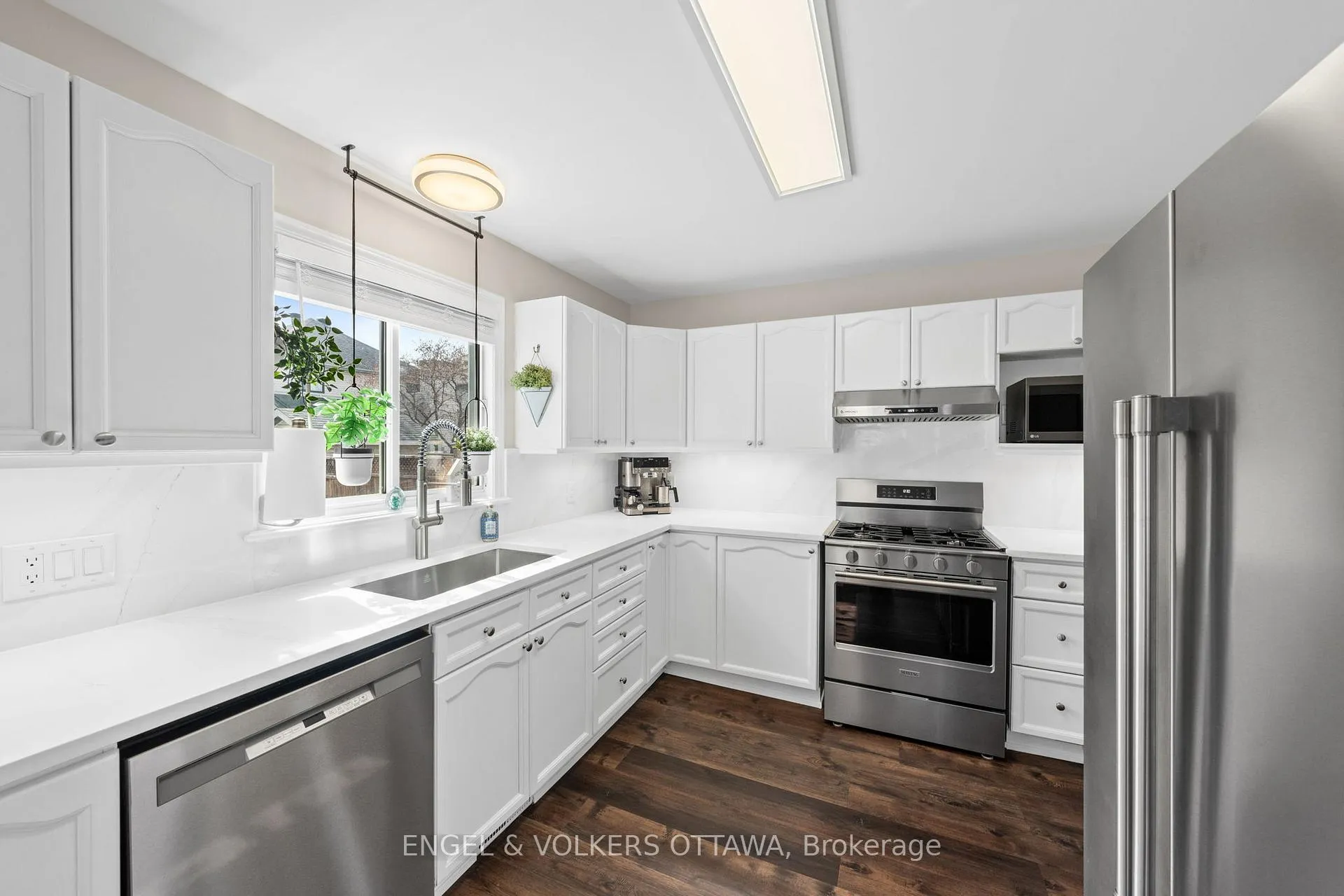 Photo 6 of 16 Mayford Avenue, Ottawa, Barrhaven East — HOMEH