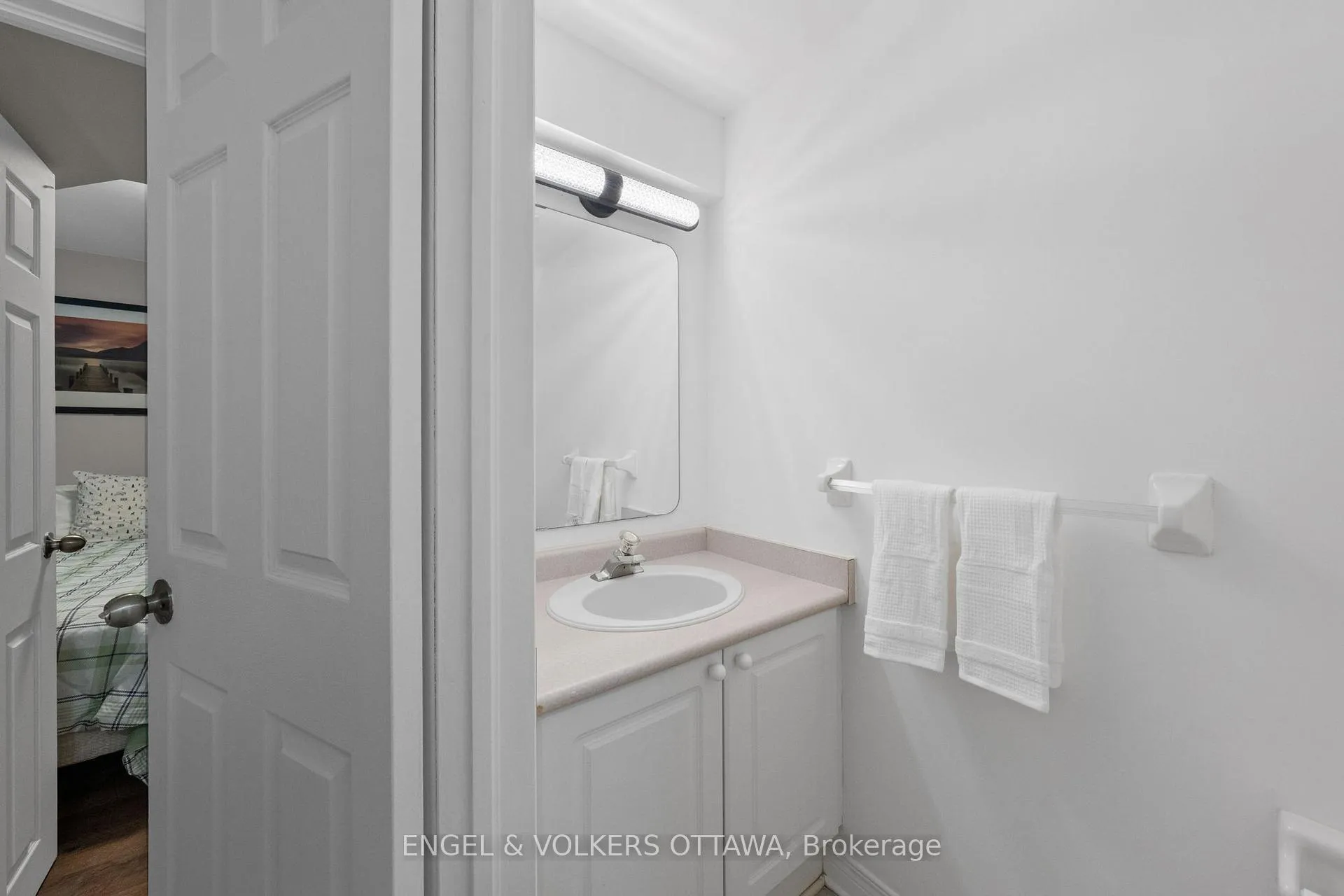 Photo 26 of 16 Mayford Avenue, Ottawa, Barrhaven East — HOMEH