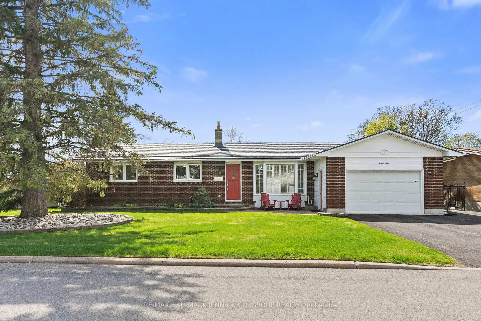 Front of 29 Kingsbury Avenue