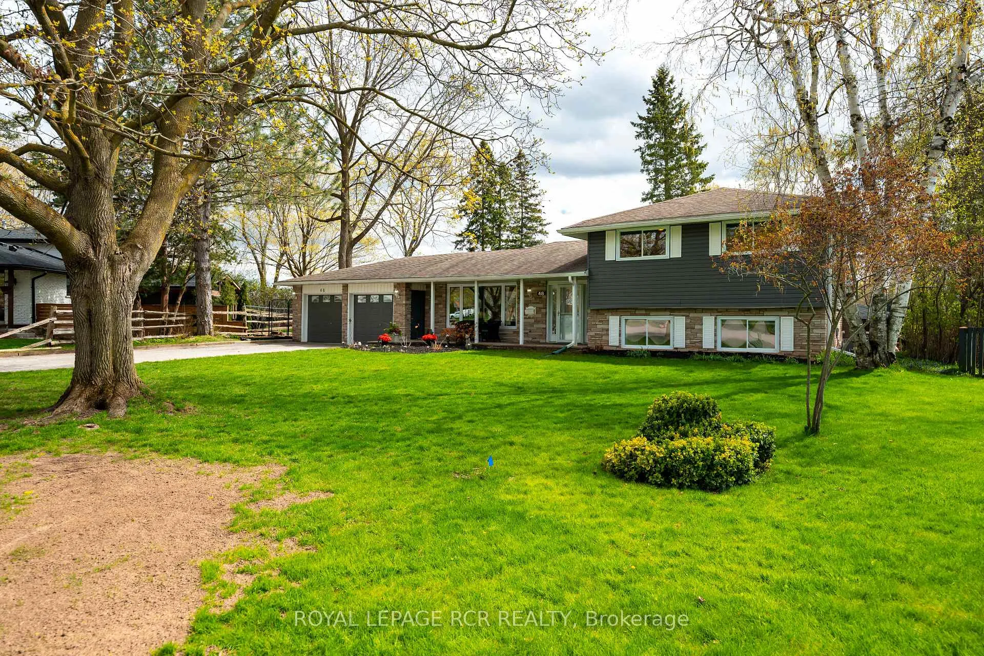 Photo 2 of 48 Glenforest Road, Orangeville — HOMEH