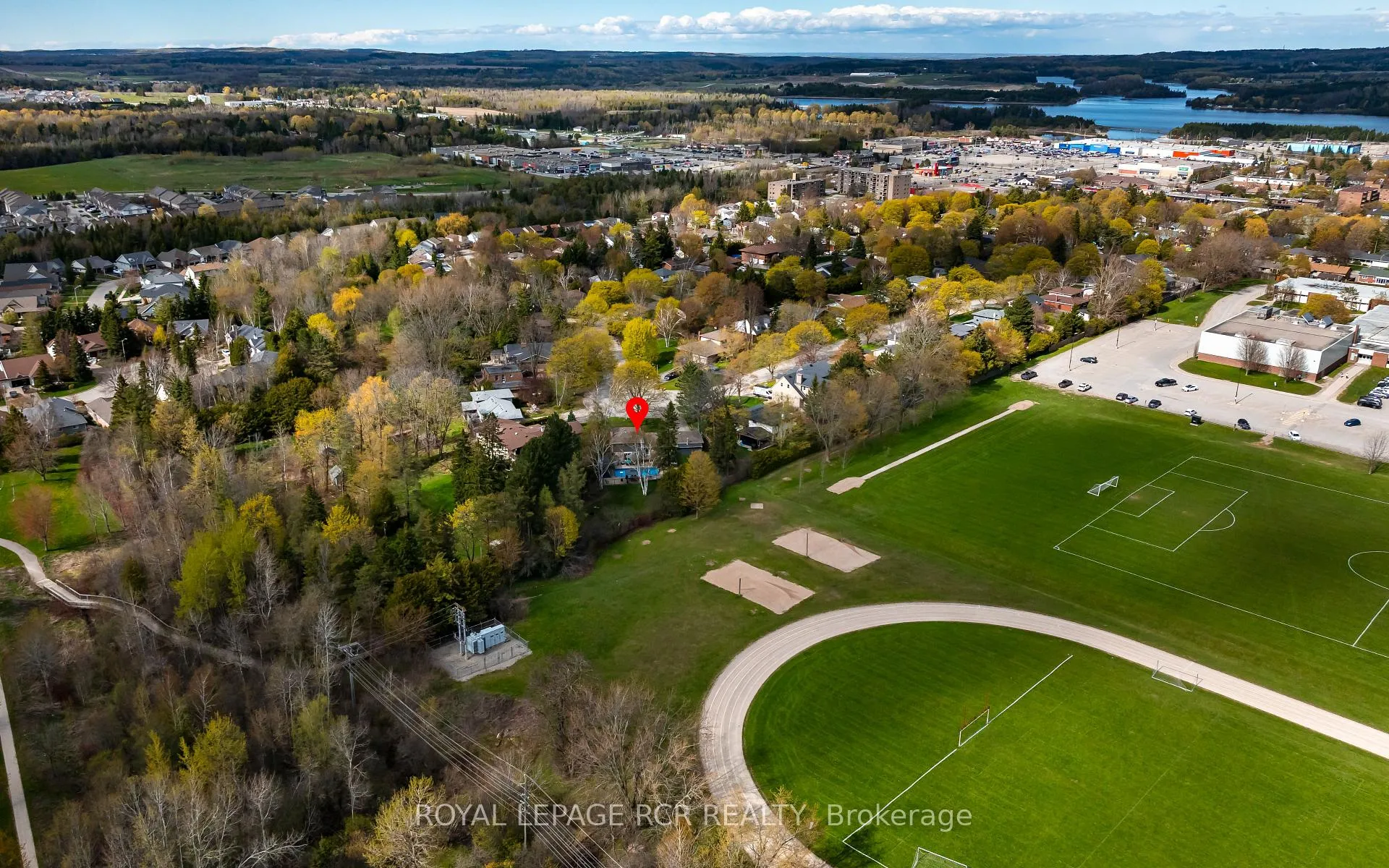 Photo 4 of 48 Glenforest Road, Orangeville — HOMEH