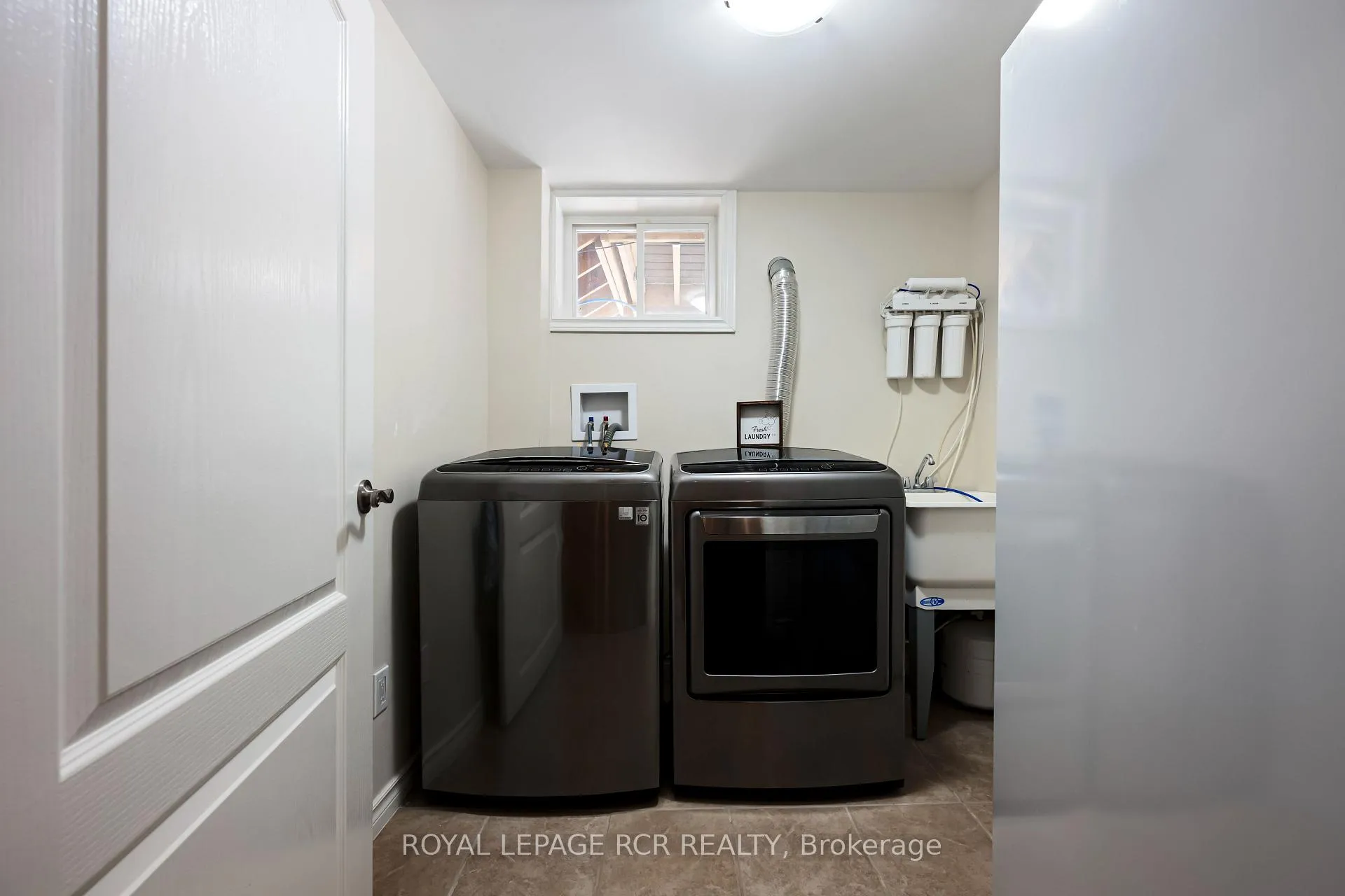 Photo 29 of 48 Glenforest Road, Orangeville — HOMEH