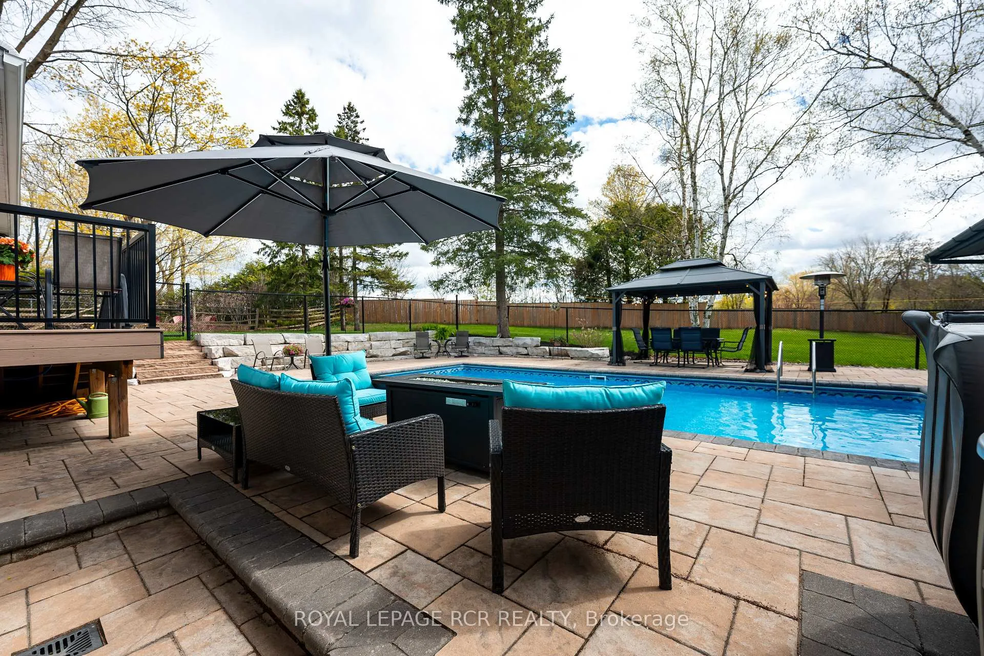 Photo 37 of 48 Glenforest Road, Orangeville — HOMEH