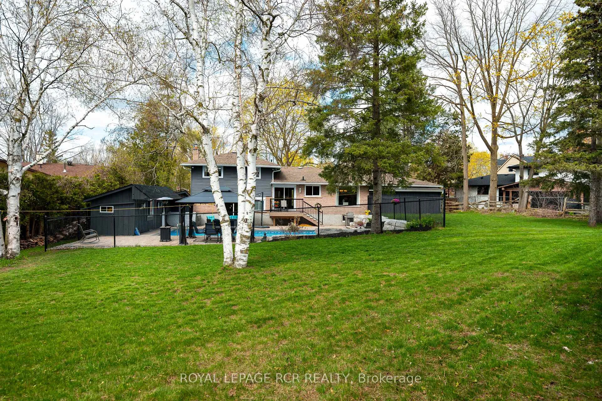 Photo 38 of 48 Glenforest Road, Orangeville — HOMEH