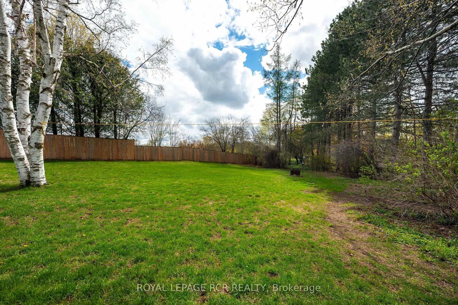 Photo 40 of 48 Glenforest Road, Orangeville — HOMEH