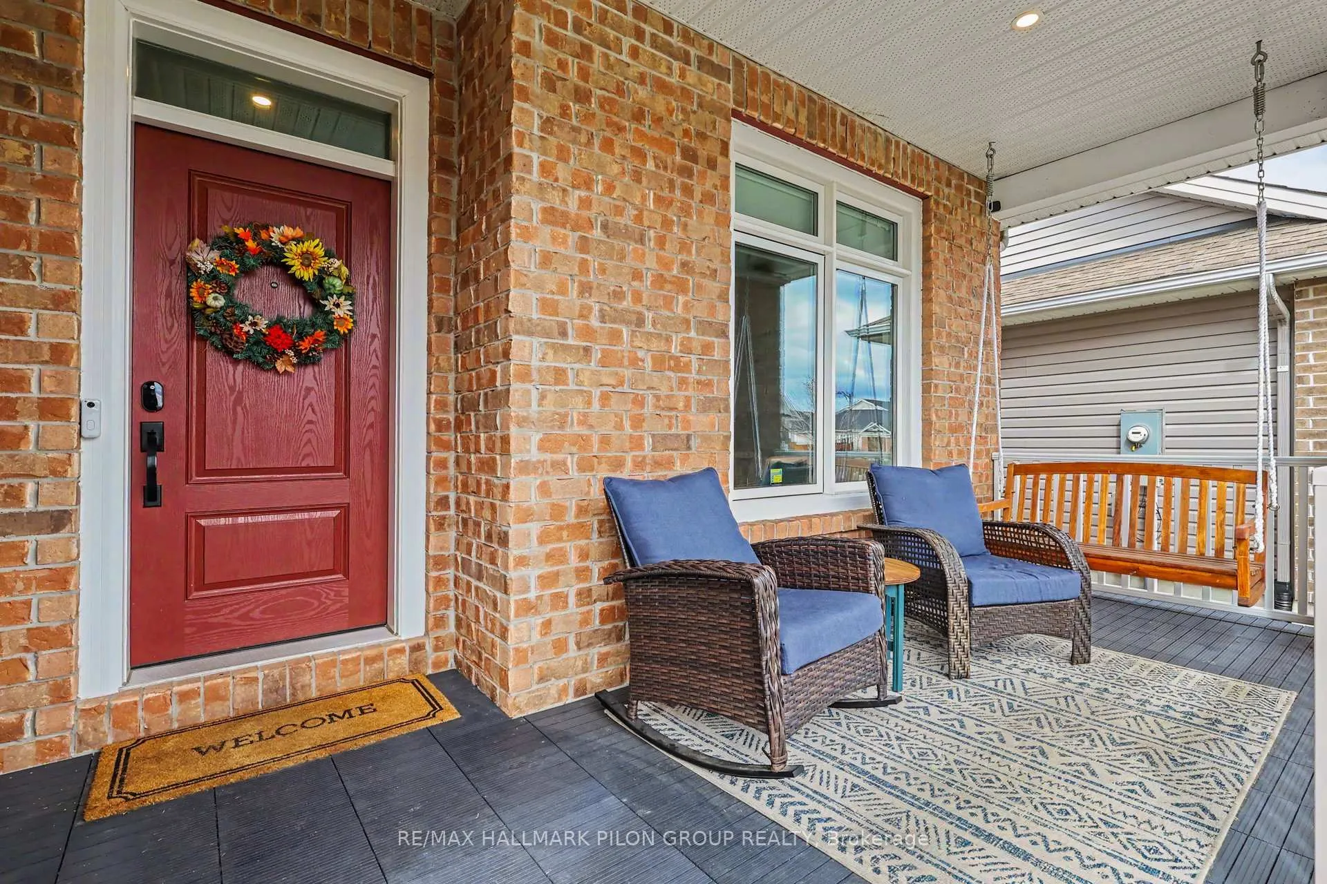 Photo 2 of 819 Tewin Circle, Ottawa, Camelot — HOMEH