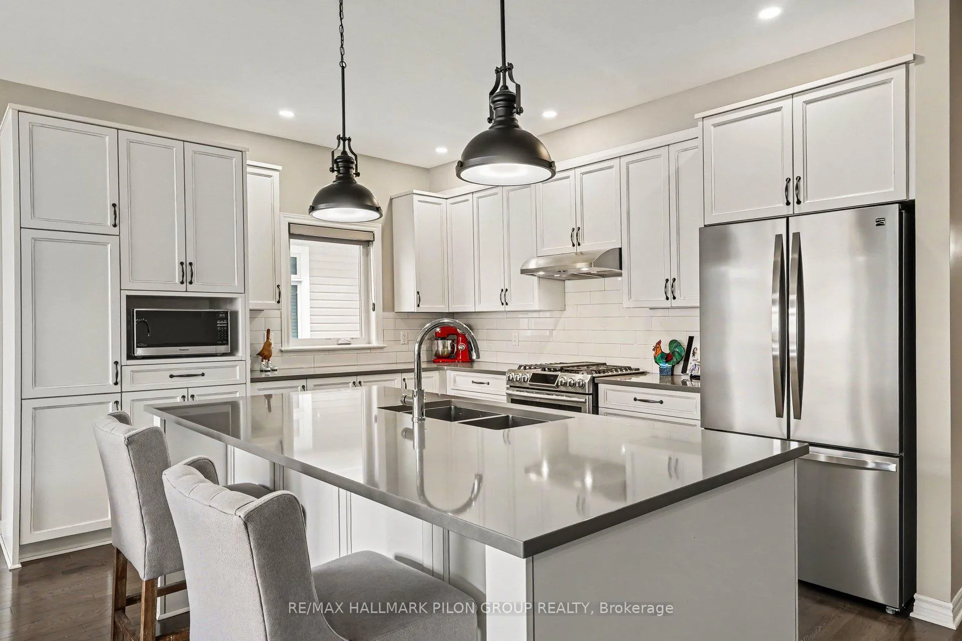 Photo 6 of 819 Tewin Circle, Ottawa, Camelot — HOMEH
