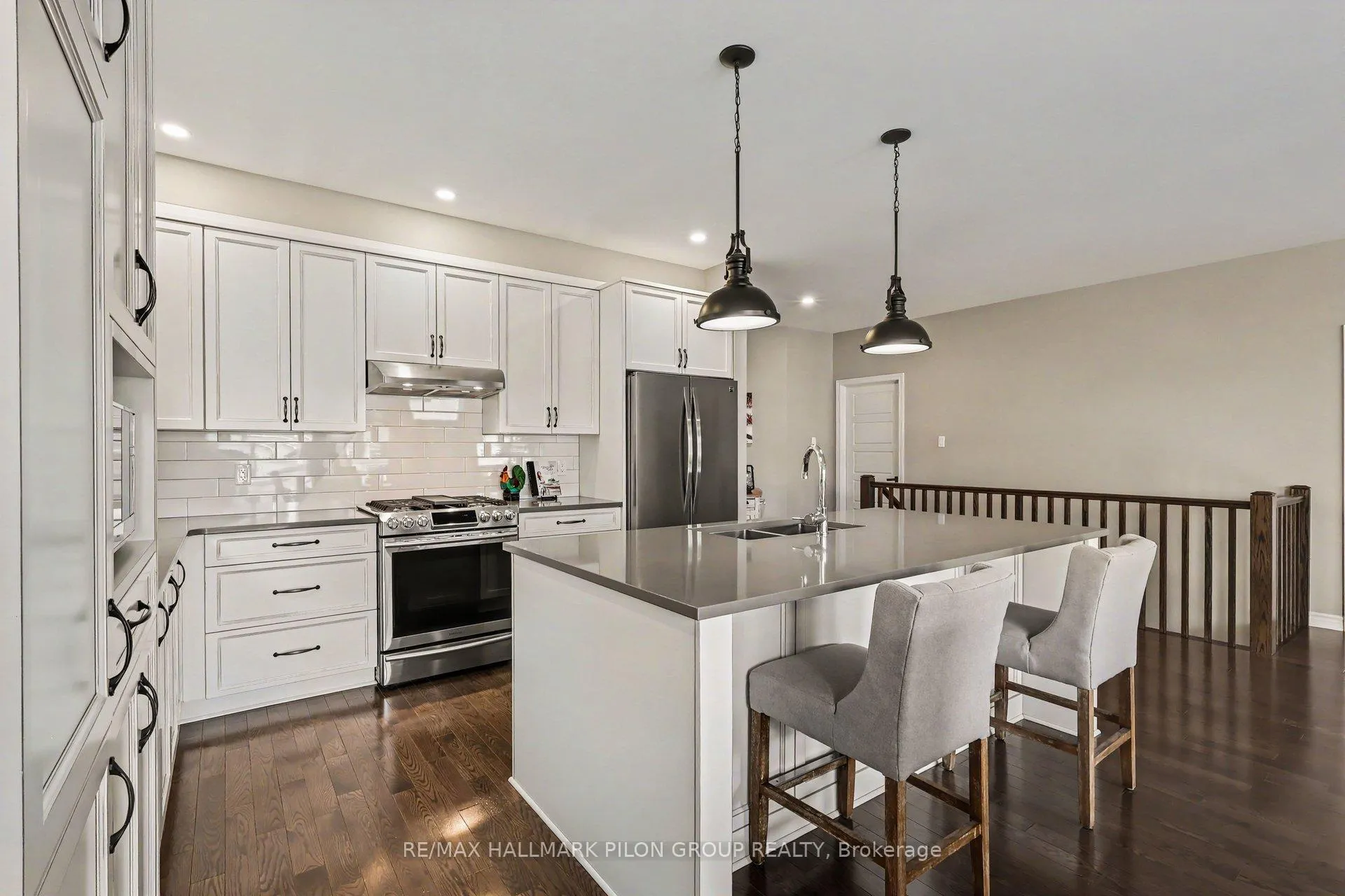 Photo 8 of 819 Tewin Circle, Ottawa, Camelot — HOMEH
