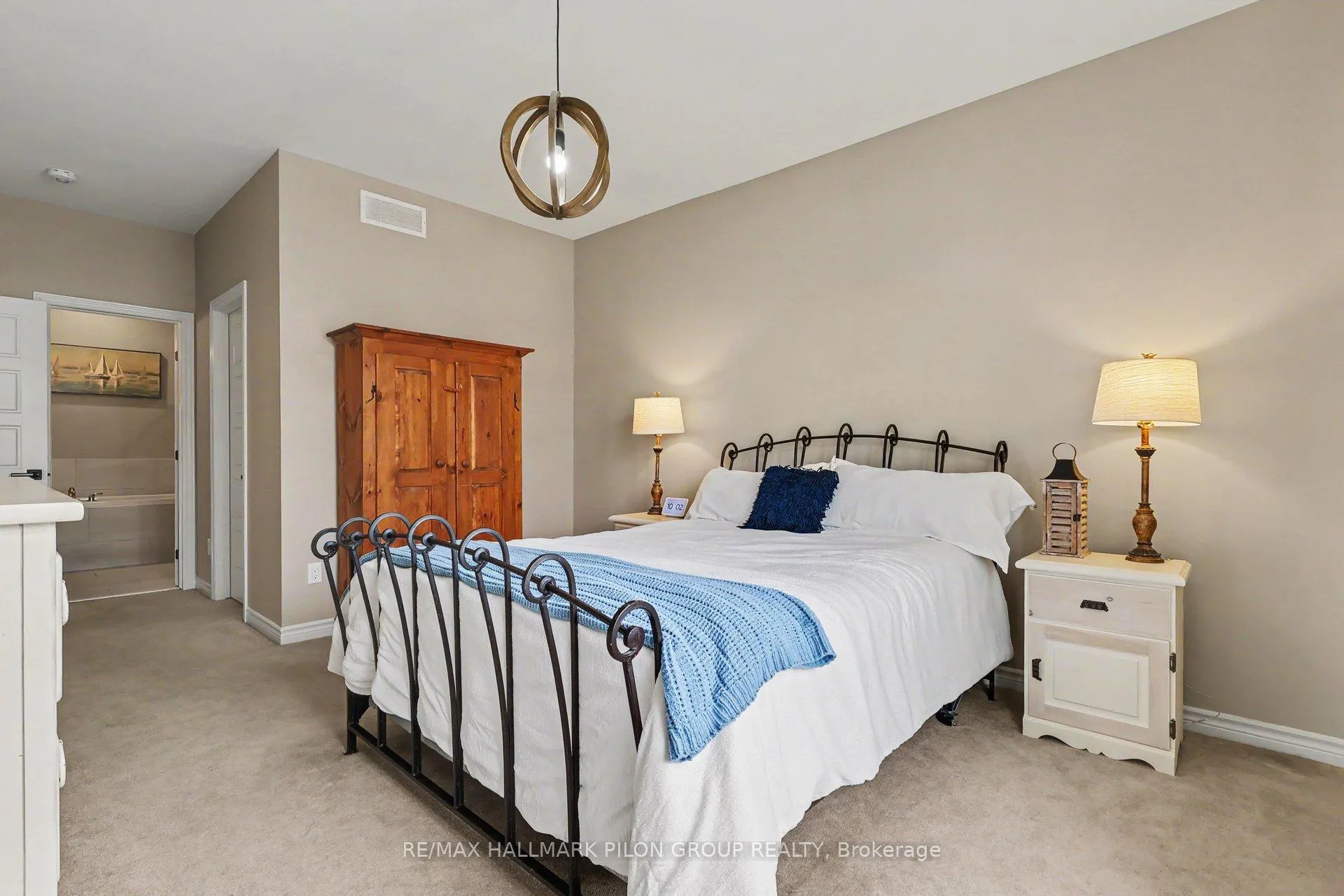 Photo 13 of 819 Tewin Circle, Ottawa, Camelot — HOMEH