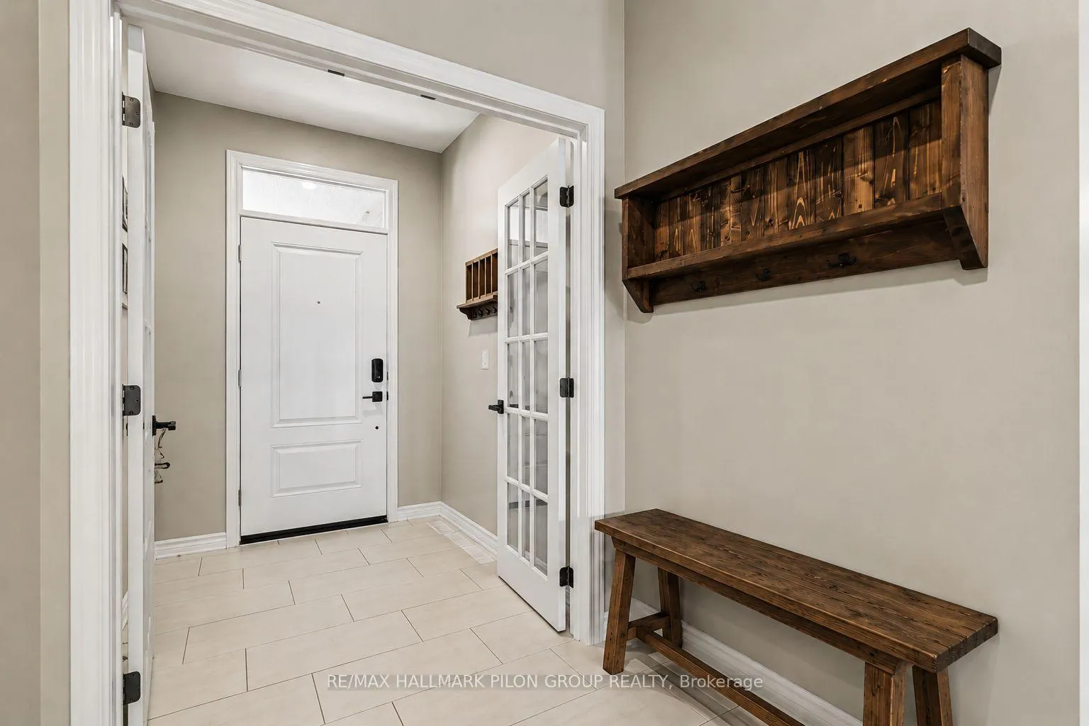 Photo 20 of 819 Tewin Circle, Ottawa, Camelot — HOMEH