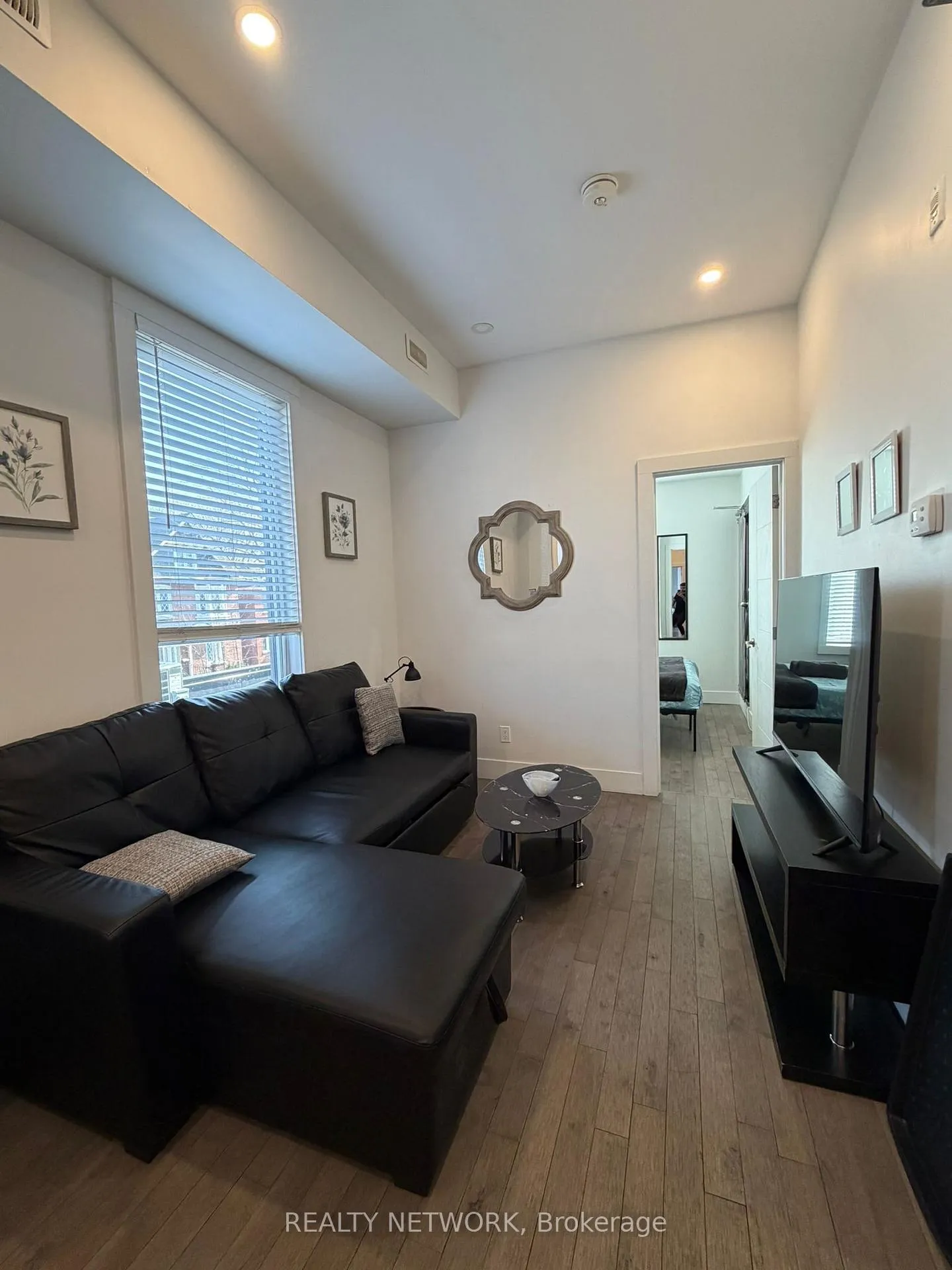 Photo 11 of 1415 Gerrard Street E, Toronto, Greenwood-Coxwell — HOMEH