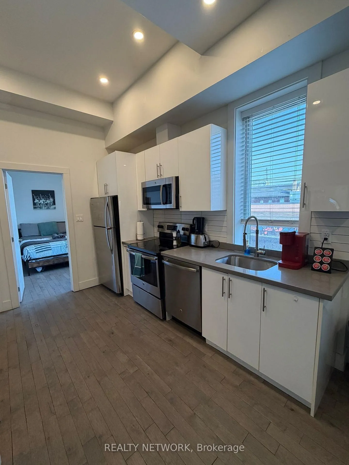 Photo 20 of 1415 Gerrard Street E, Toronto, Greenwood-Coxwell — HOMEH