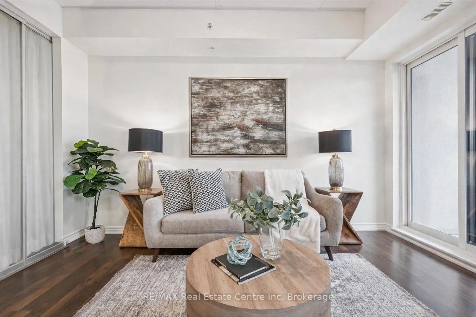 Photo 6 of Unit 210, 1280 Gordon Street, Guelph, Kortright East — HOMEH